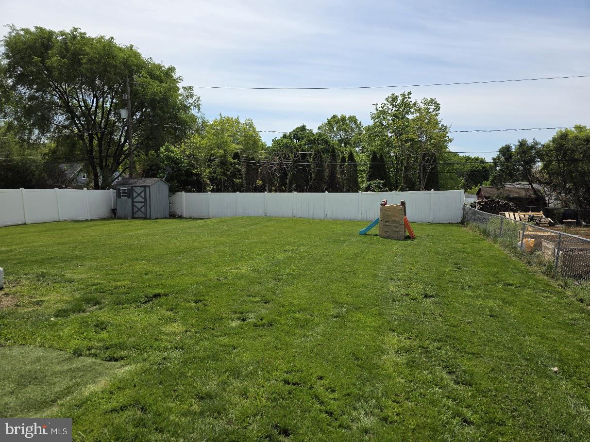 LAWNTON - Residential