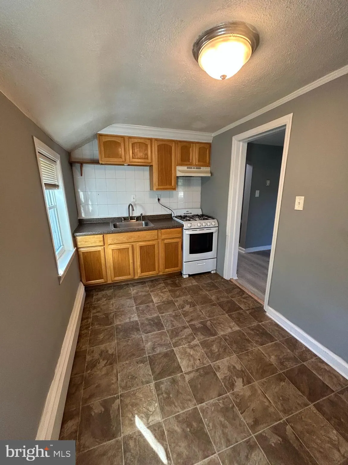 Bellmawr, New Jersey 08031, United States, 1 Bedroom Bedrooms, ,1 BathroomBathrooms,Residential,Active,206868