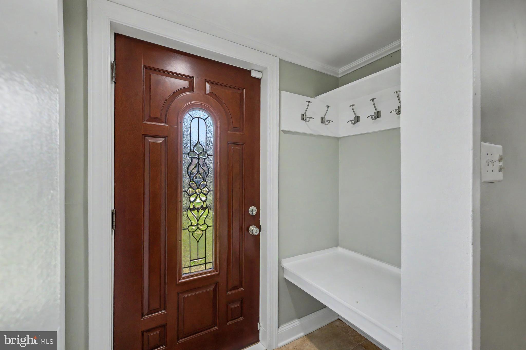 8608 WOODLAWN COURT