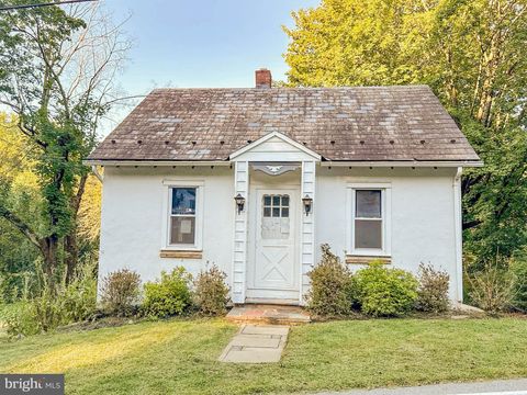 Homes For Sale - 3112 Honeysuckle Road<br/> BETHLEHEM, PA 18015