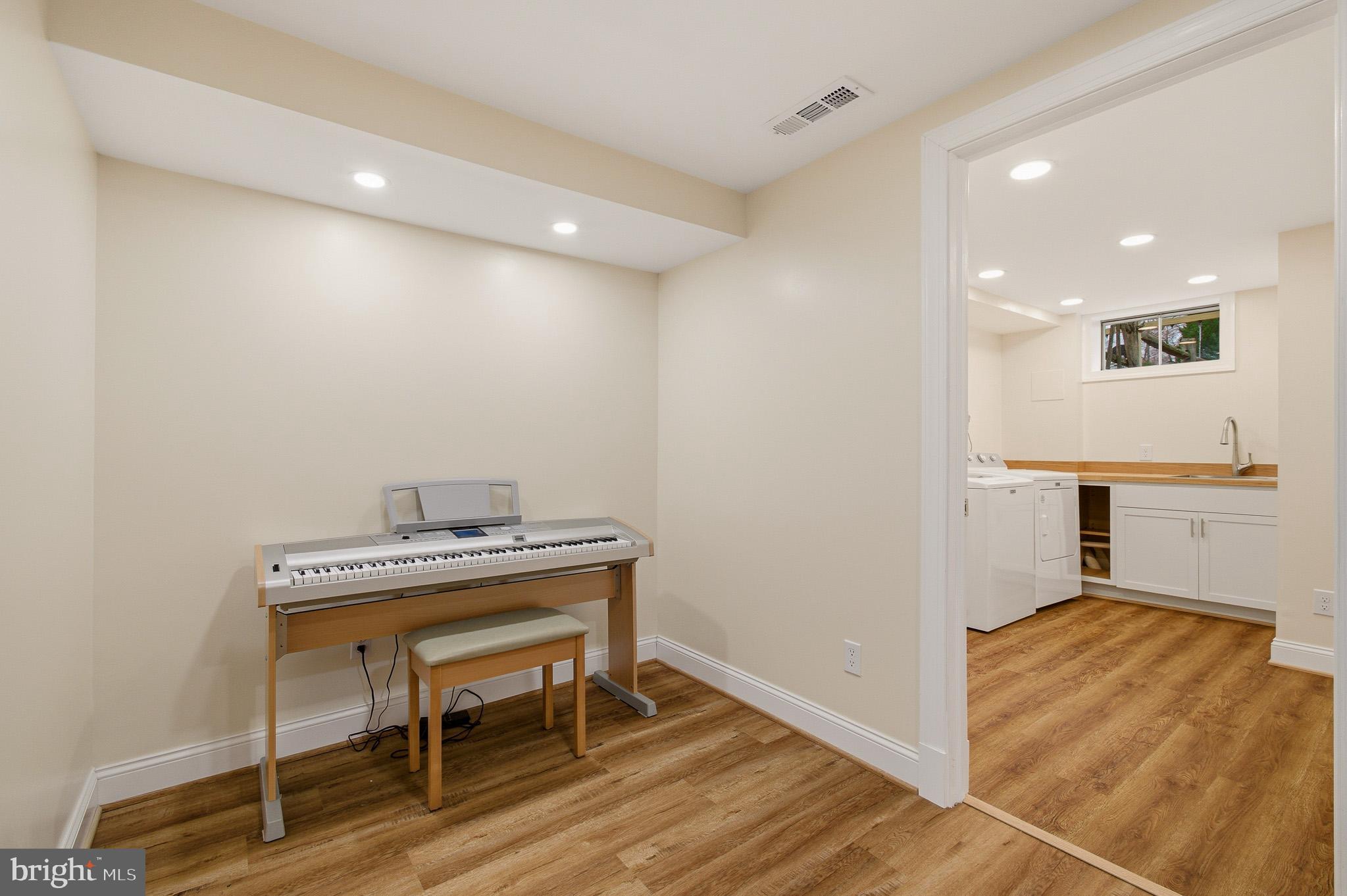 PATUXENT MANOR - Residential