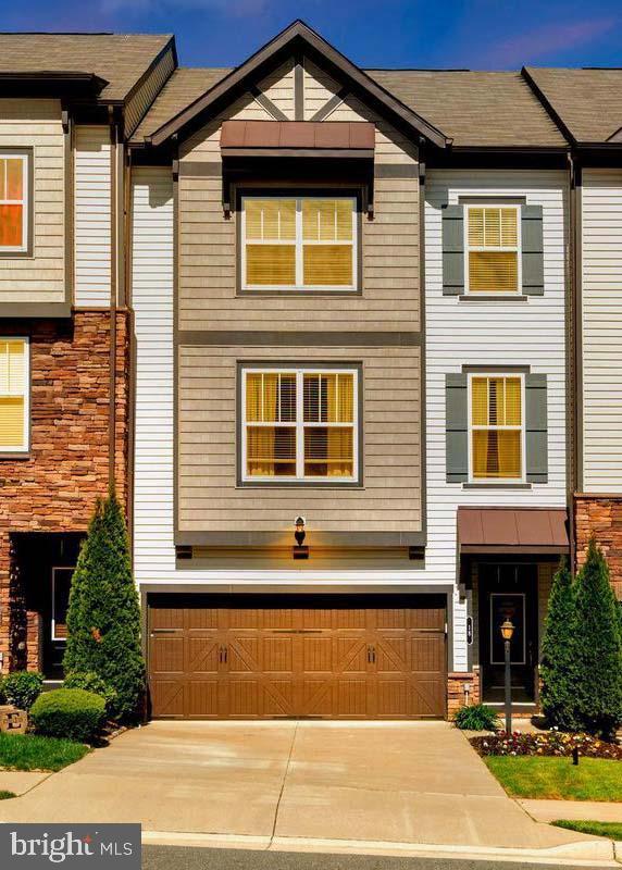 COLONIAL FORGE - Residential Lease