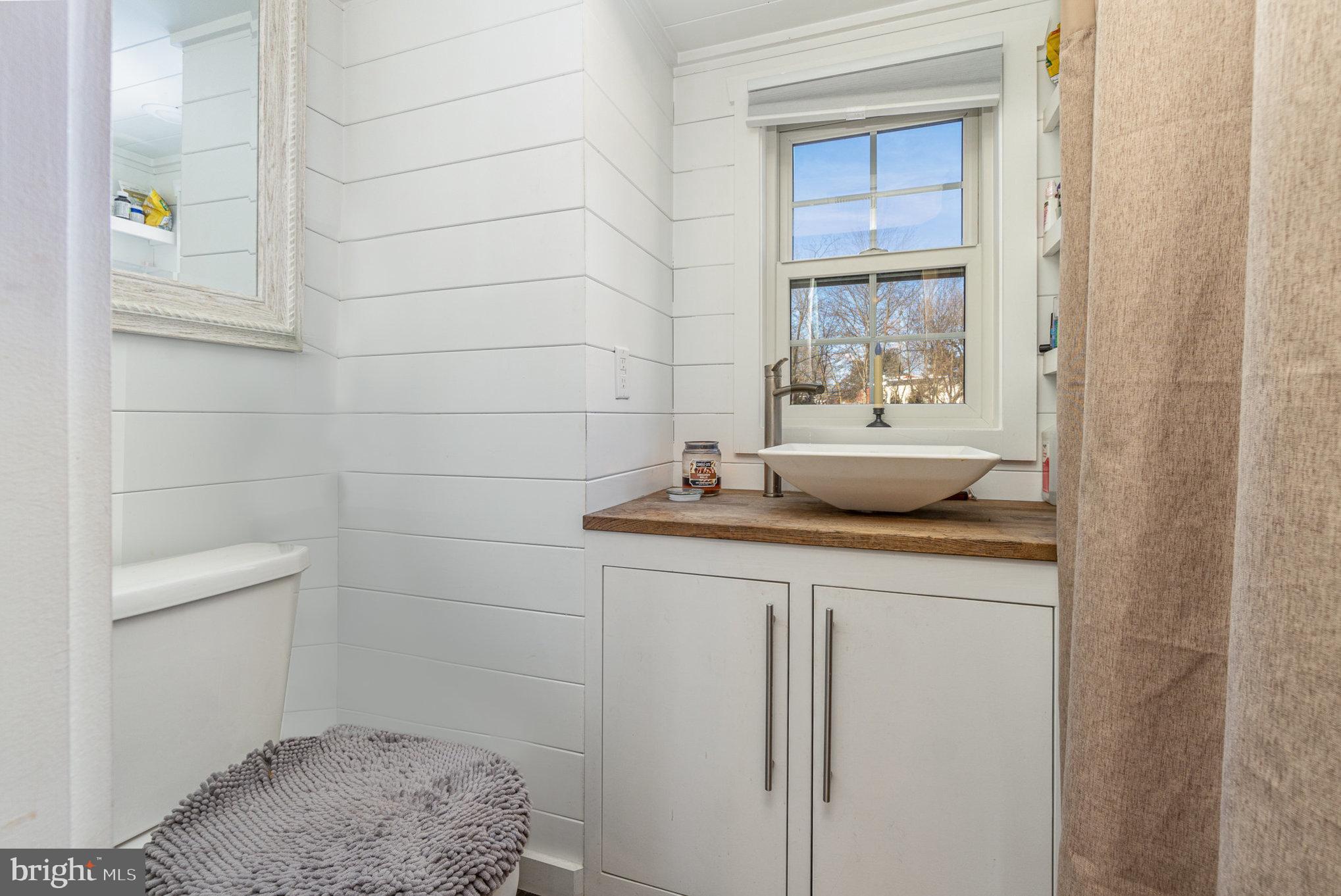 FLORIN HILL - Residential