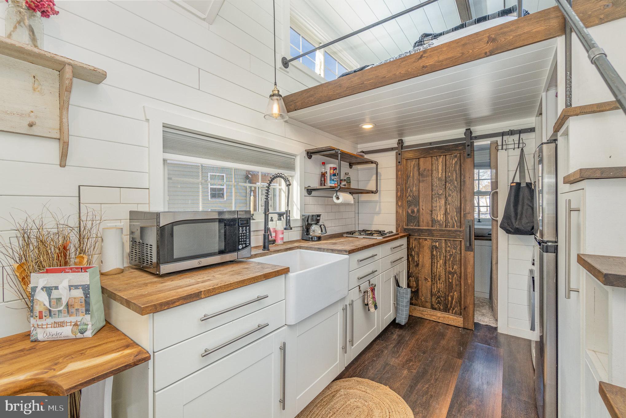 FLORIN HILL - Residential