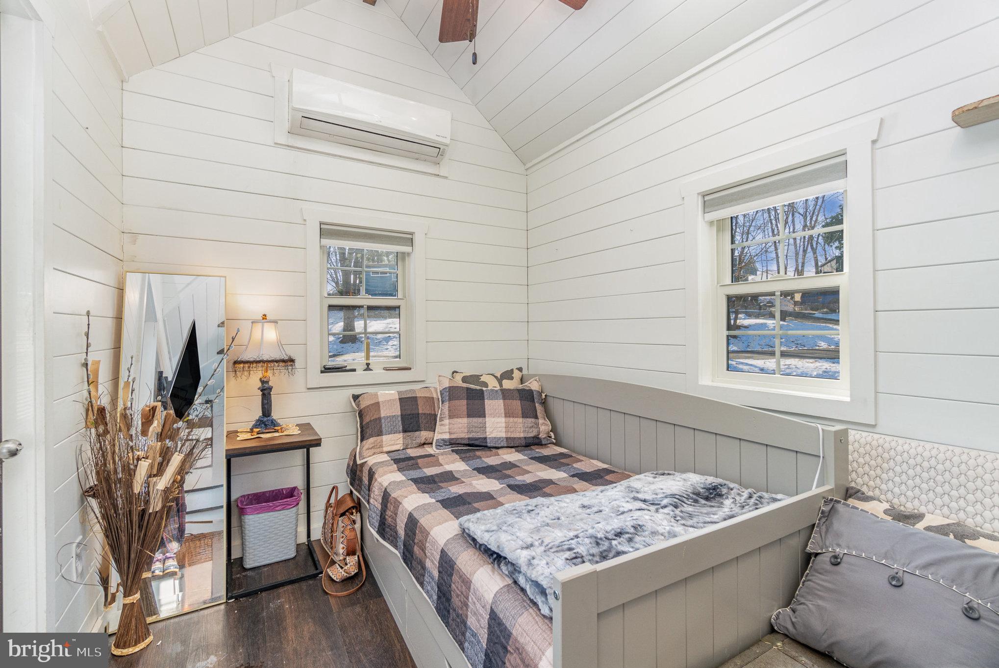 FLORIN HILL - Residential