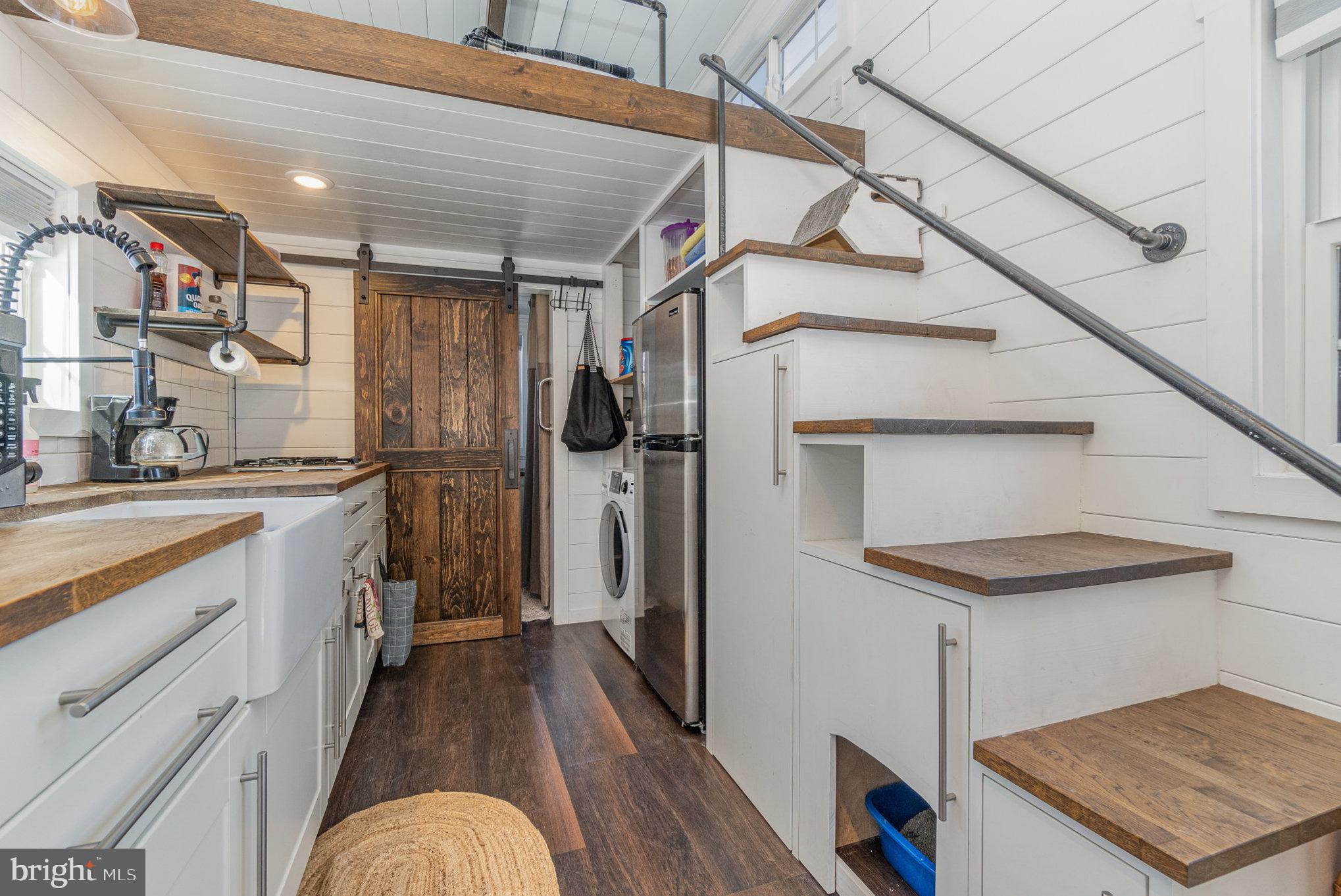 FLORIN HILL - Residential