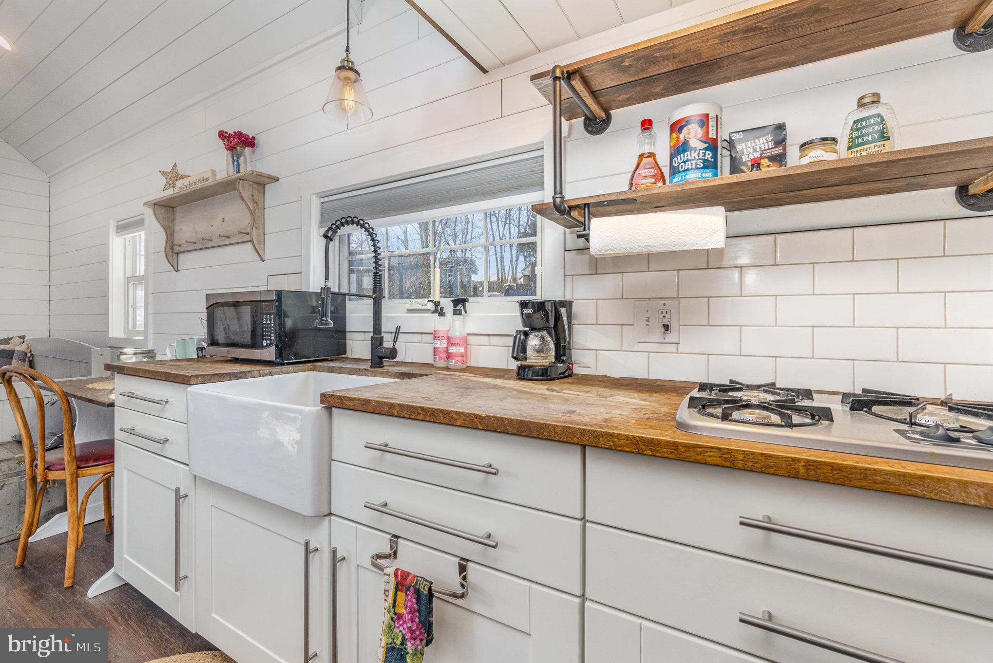 FLORIN HILL - Residential