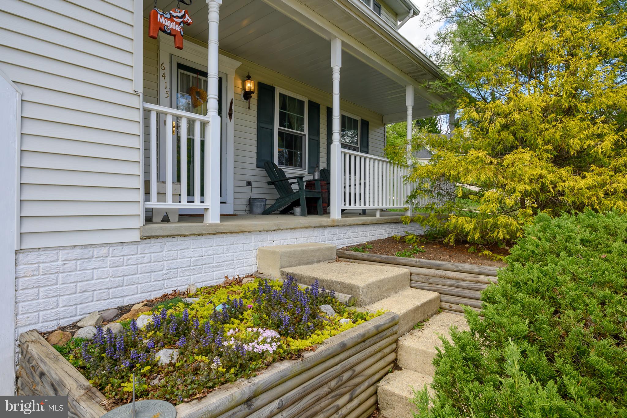 LINDSAYS CHOICE - Residential