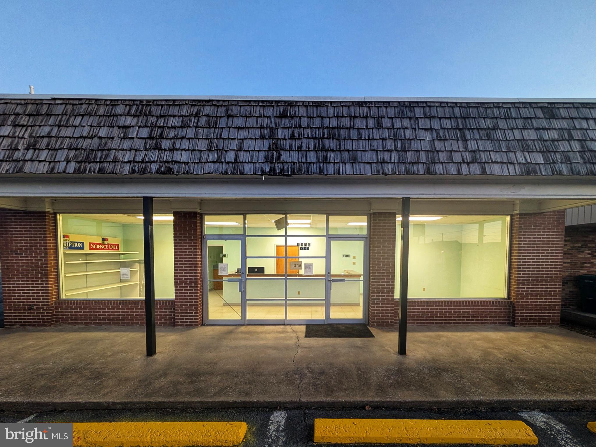 1208 E MAIN STREET