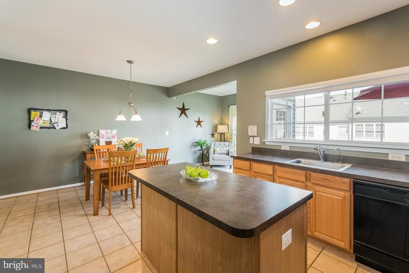 SPRING LAKES - Residential