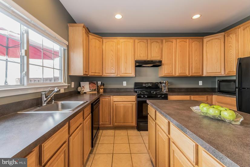 SPRING LAKES - Residential