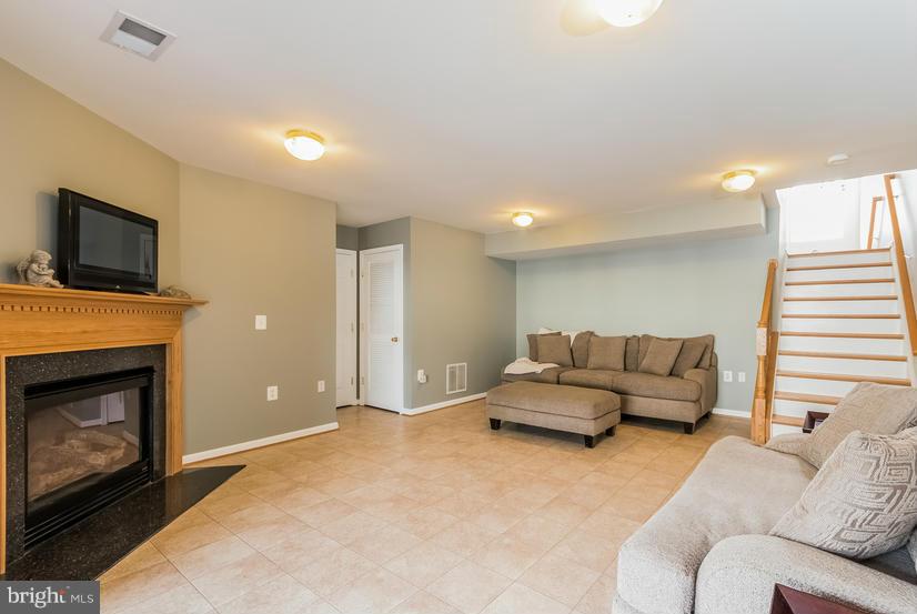 SPRING LAKES - Residential