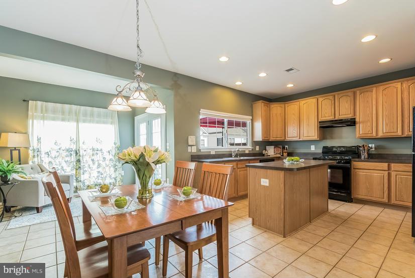 SPRING LAKES - Residential