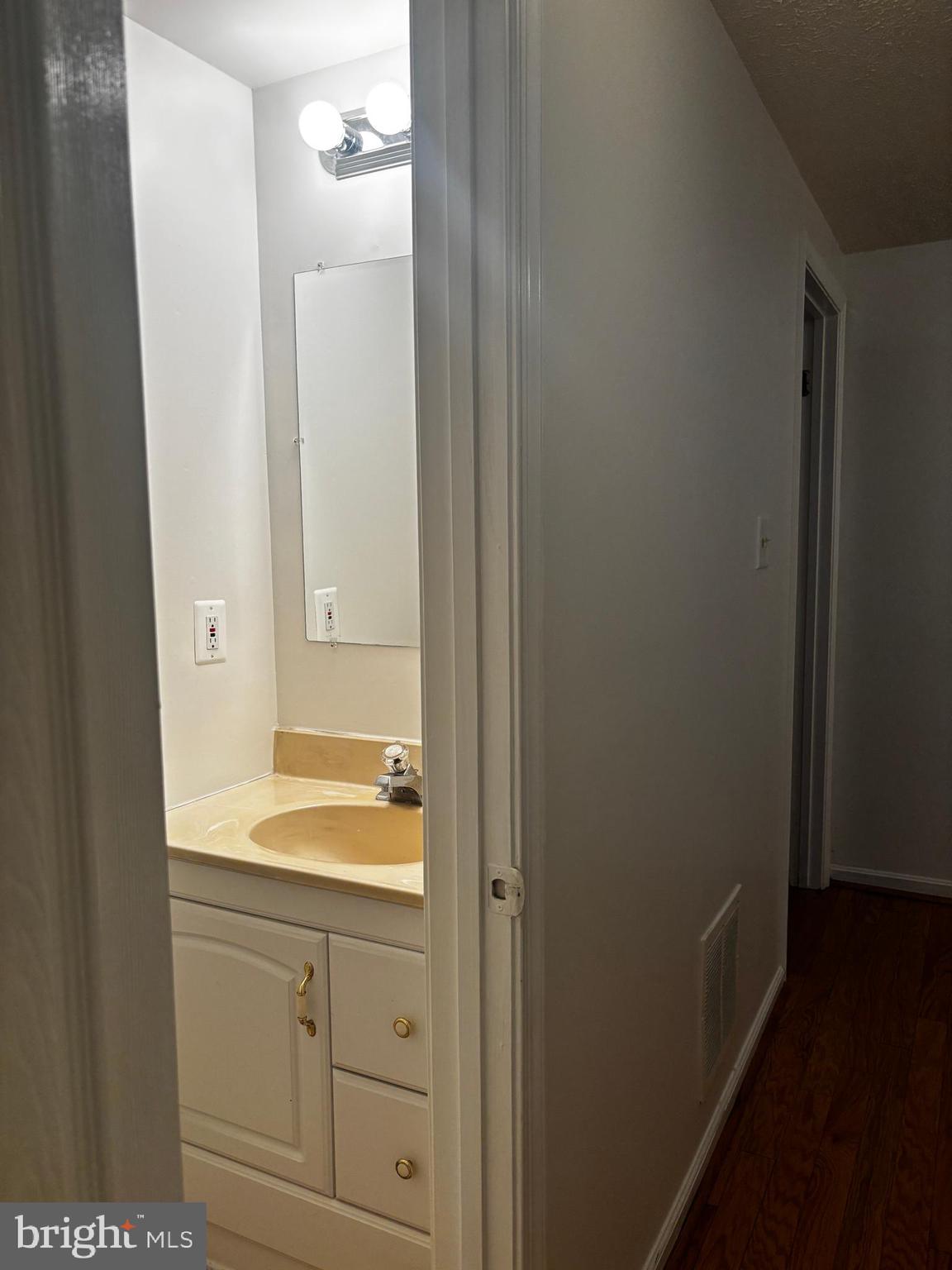 NEWGATE - Residential Lease