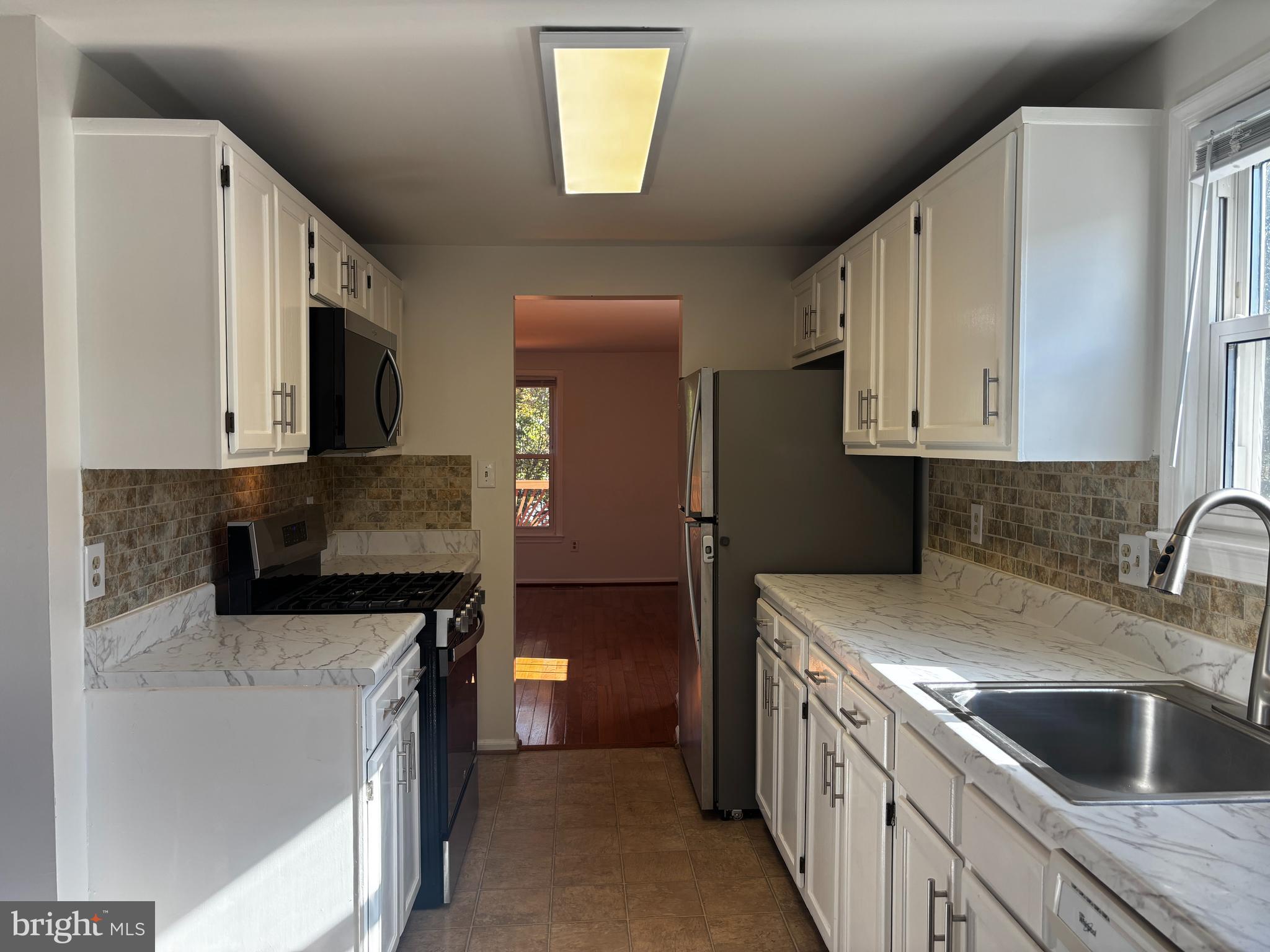 NEWGATE - Residential Lease