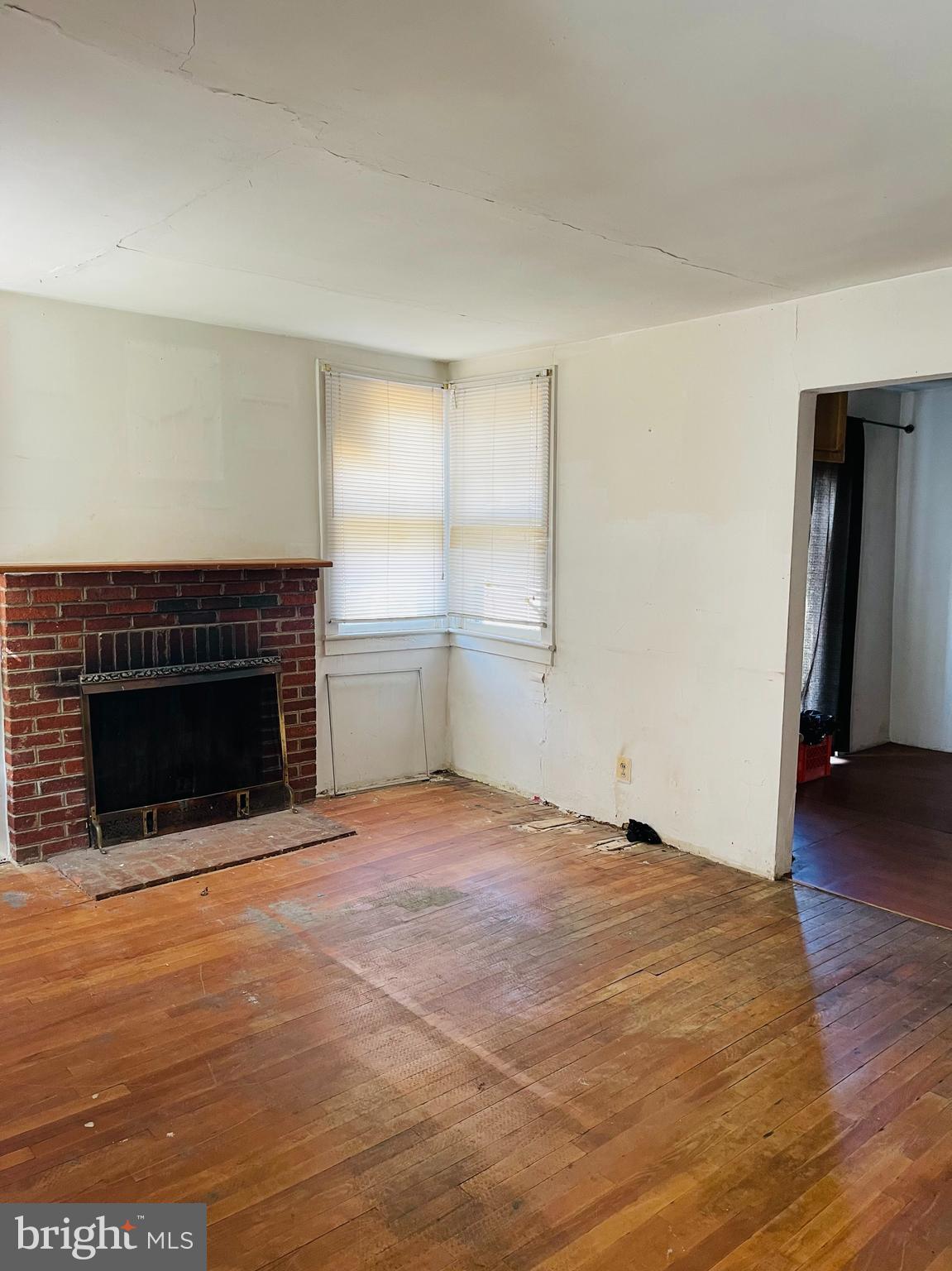 QUEEN ANNE ESTATES - Residential