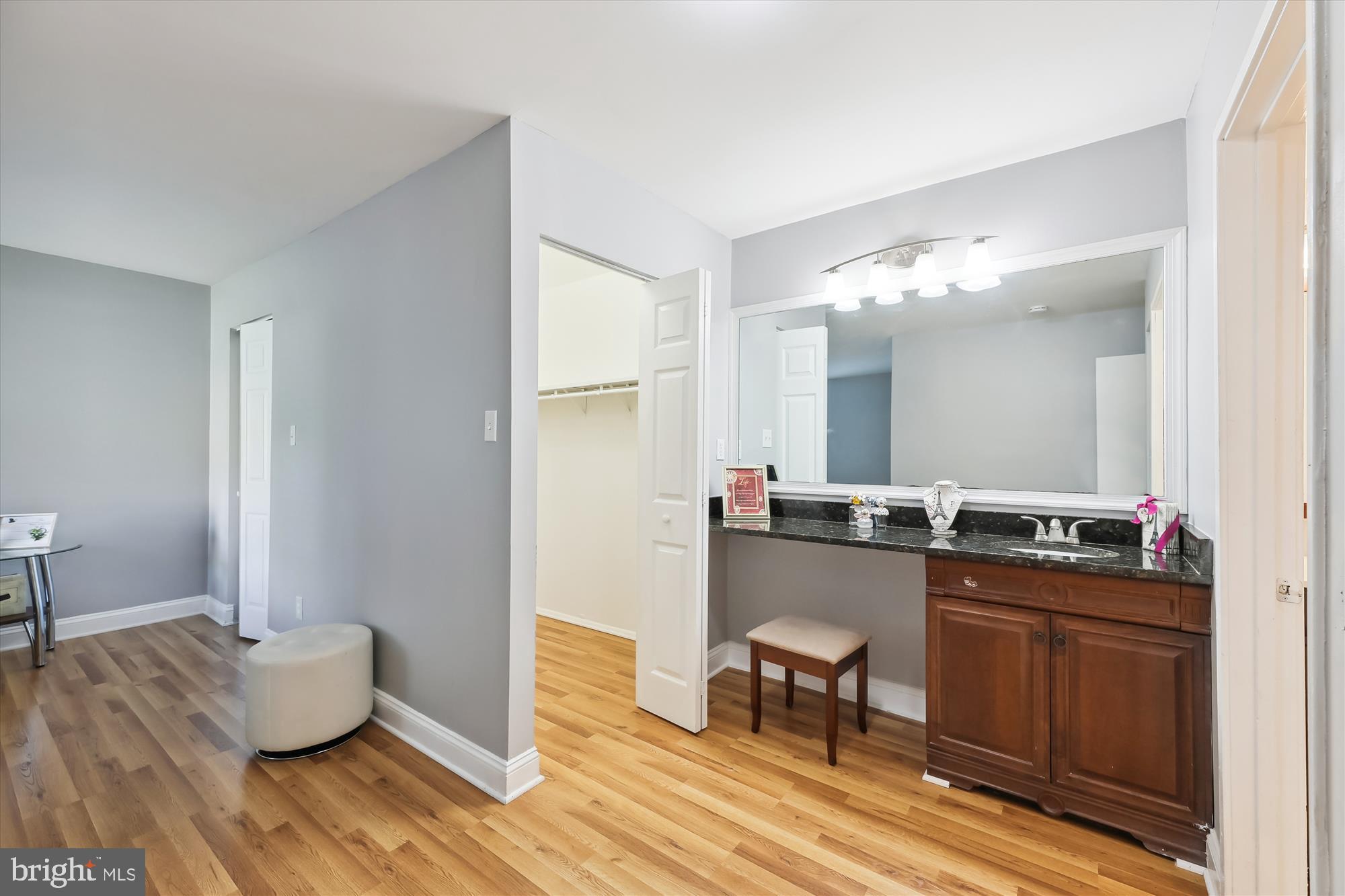 CHERRY GLEN CONDOS - Residential