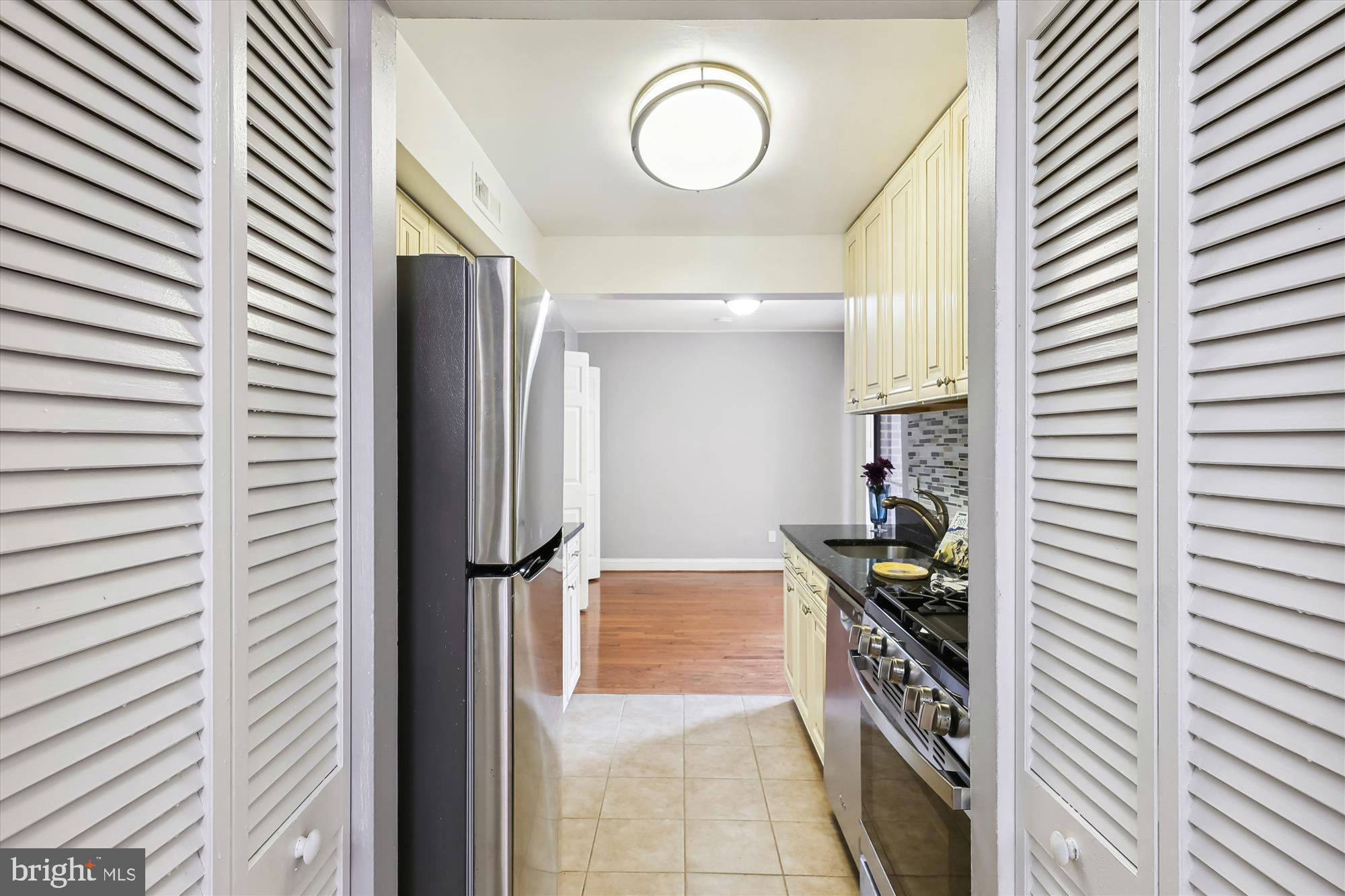 CHERRY GLEN CONDOS - Residential