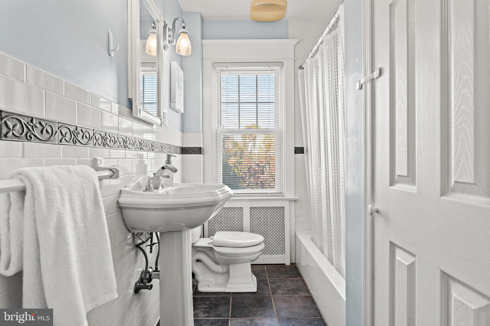 OAKMONT - Residential