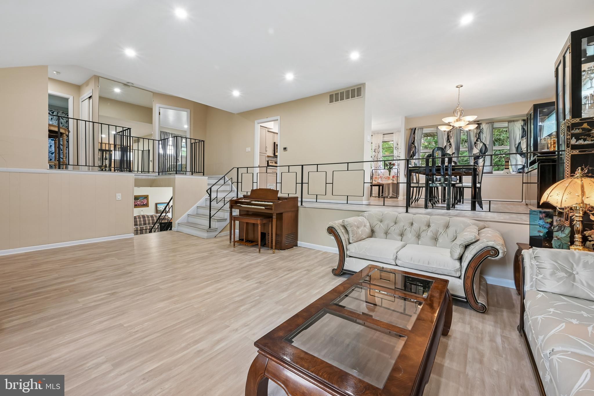 1029 CHELTEN PARKWAY