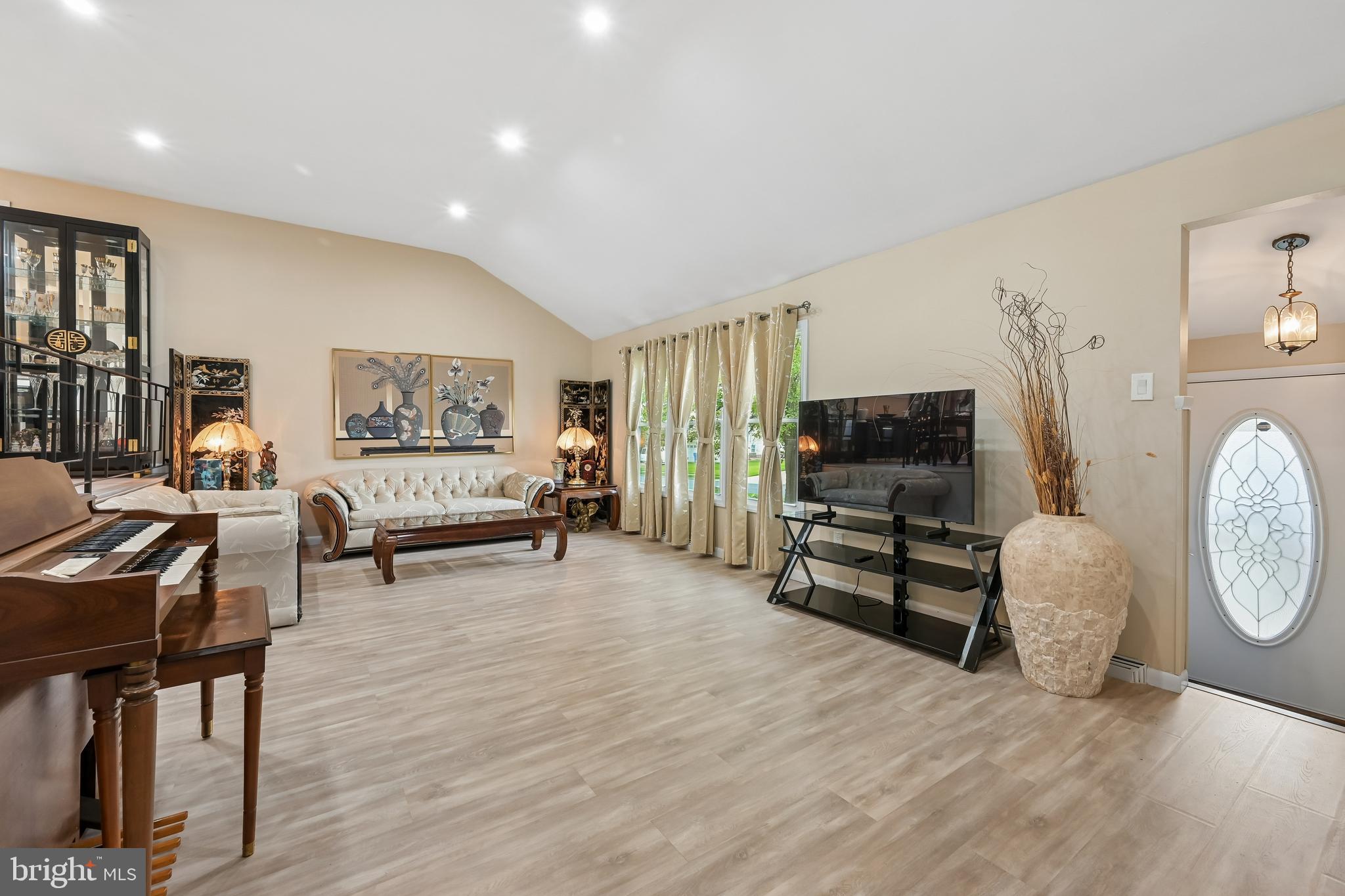 1029 CHELTEN PARKWAY