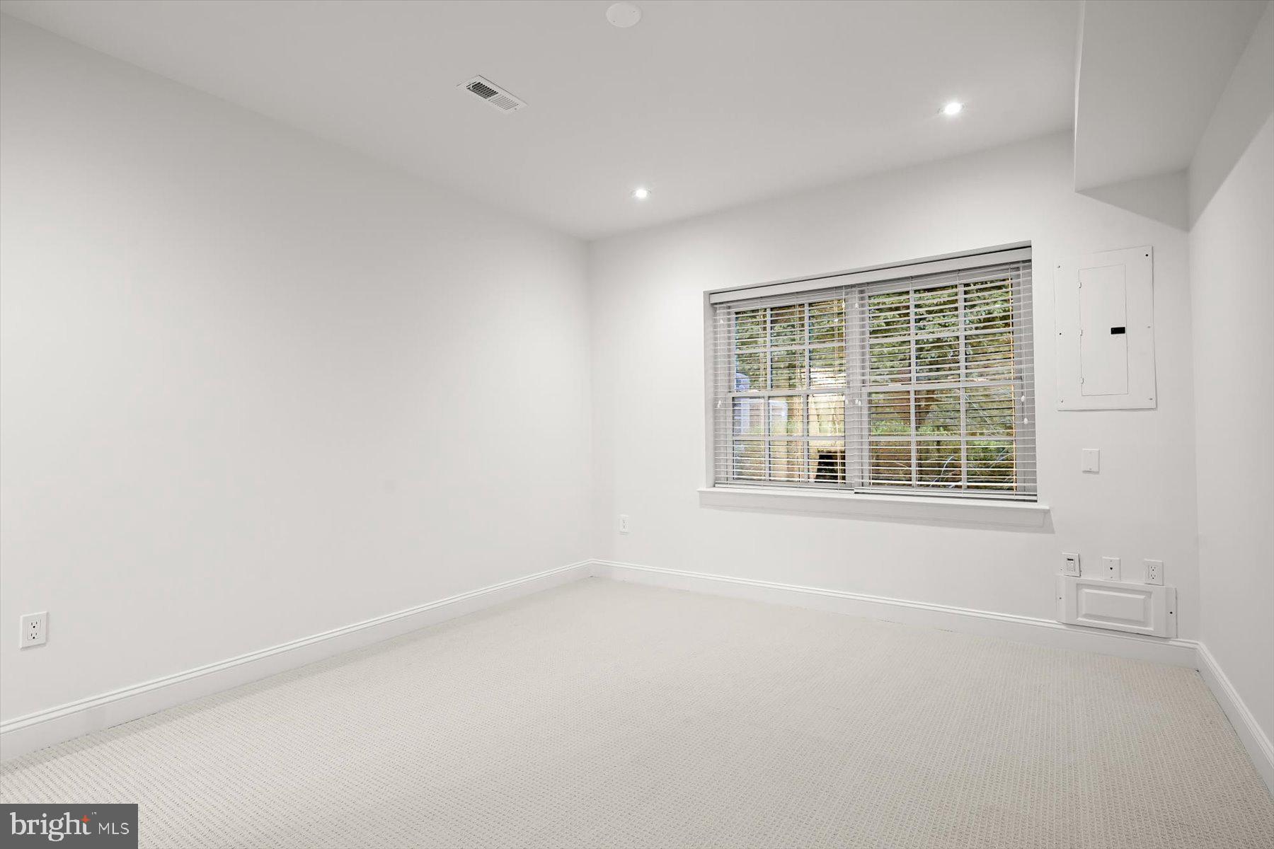 BROWNS MILL FOREST - Residential