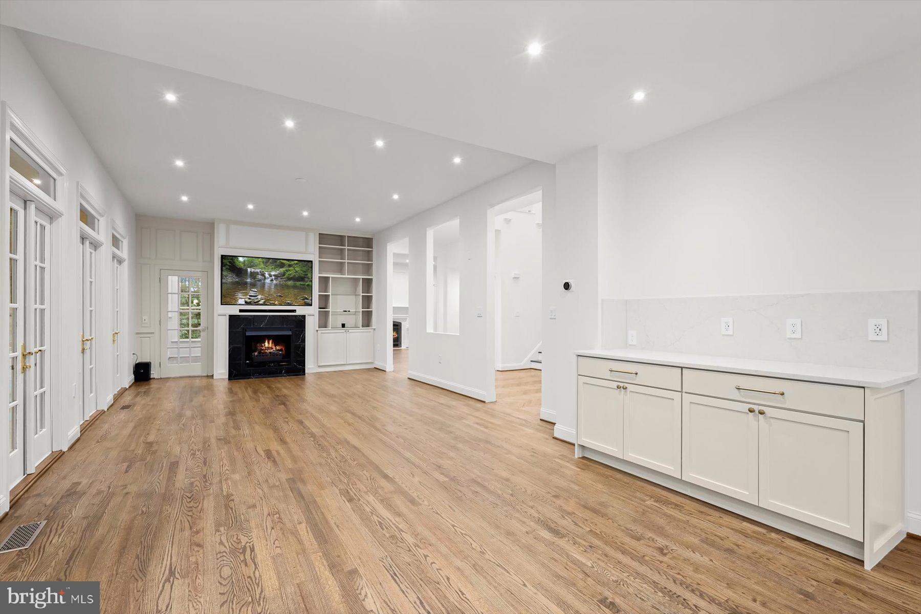 BROWNS MILL FOREST - Residential