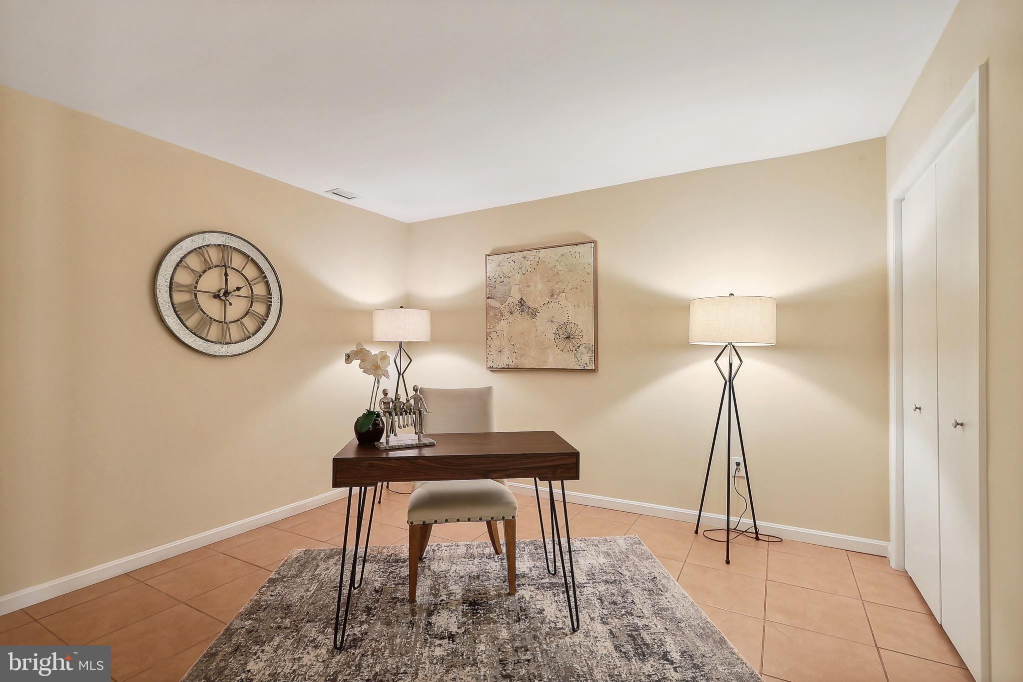 SUTTON PLACE - Residential