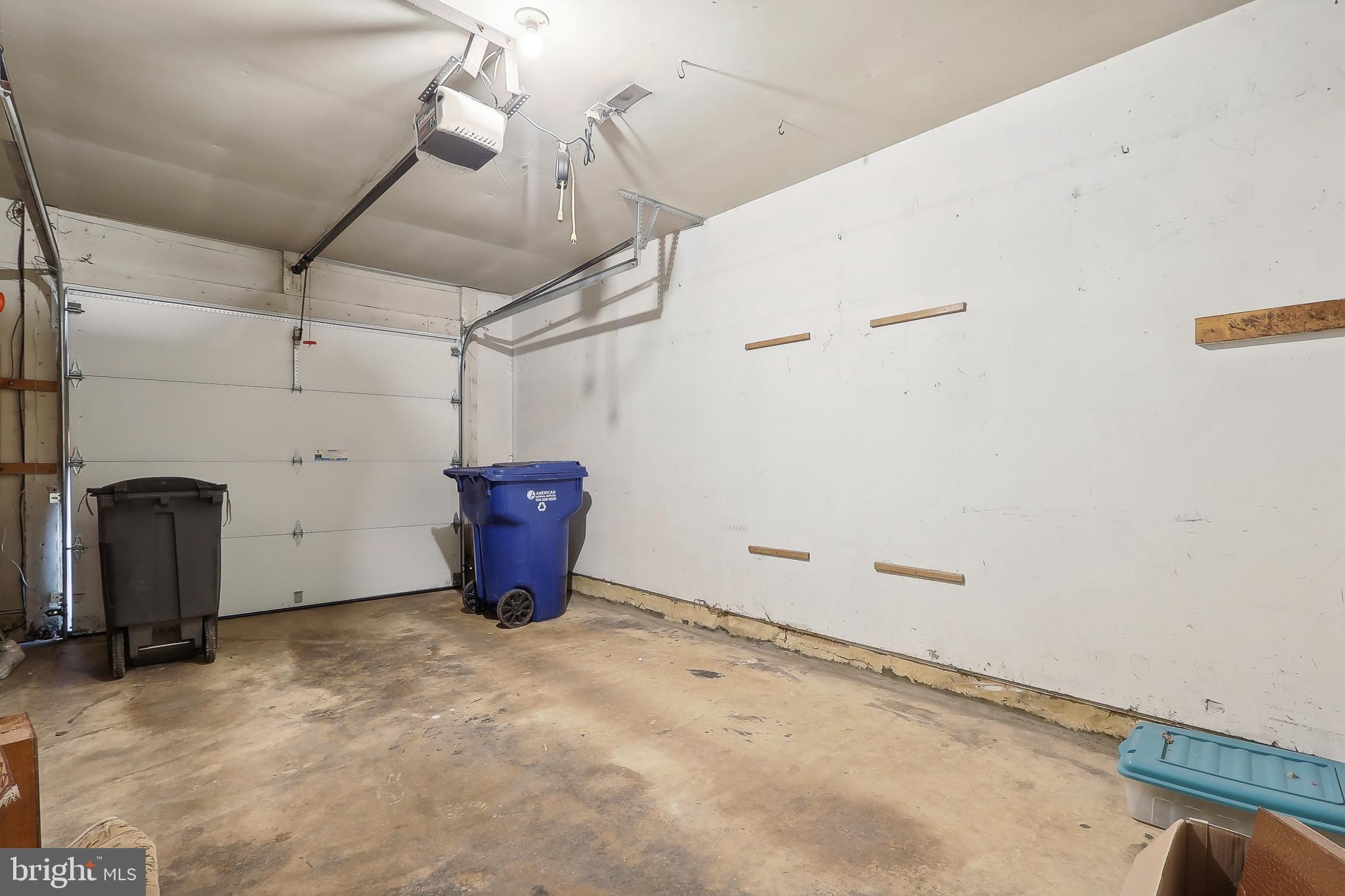 SUTTON PLACE - Residential