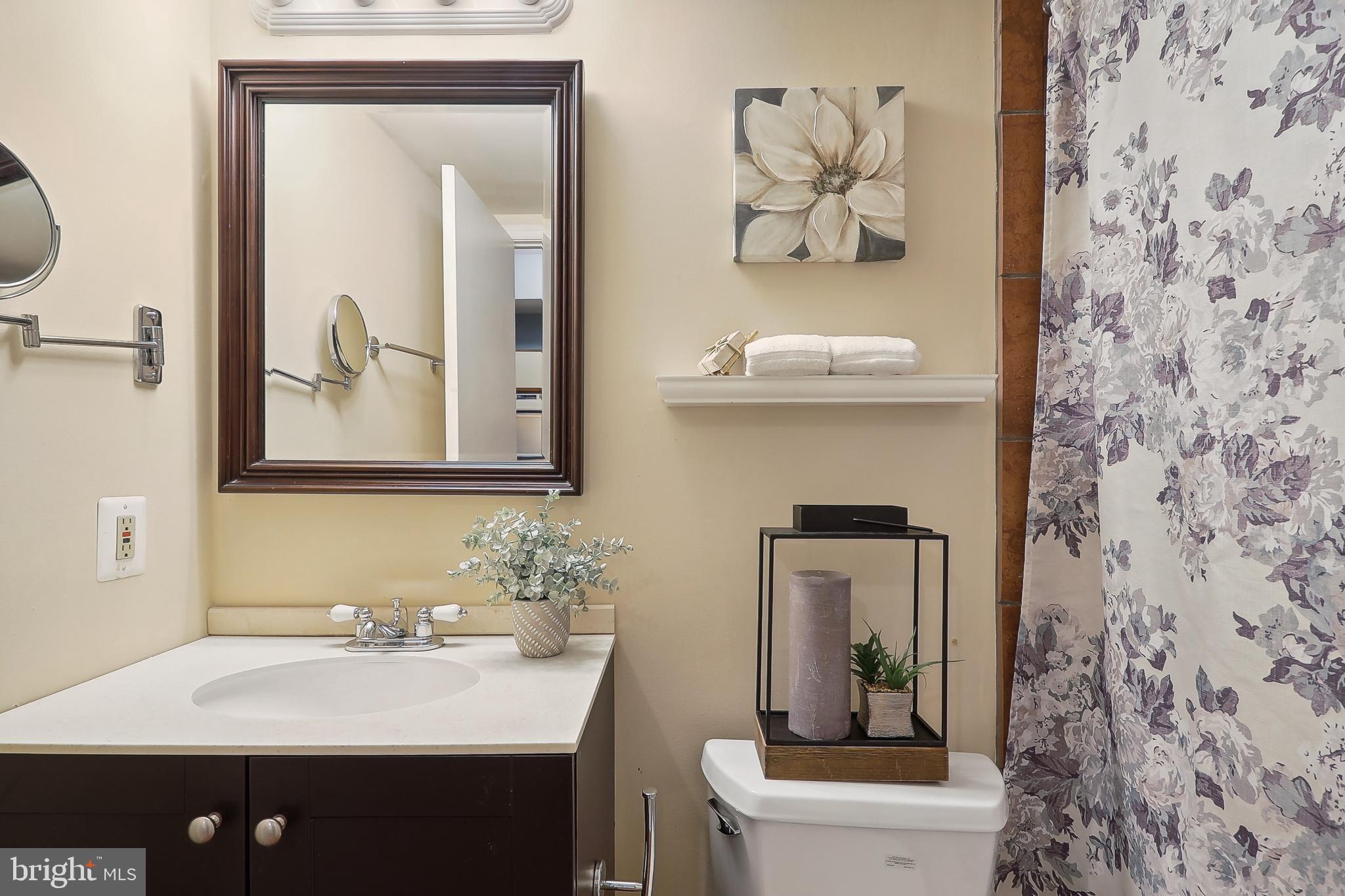 SUTTON PLACE - Residential