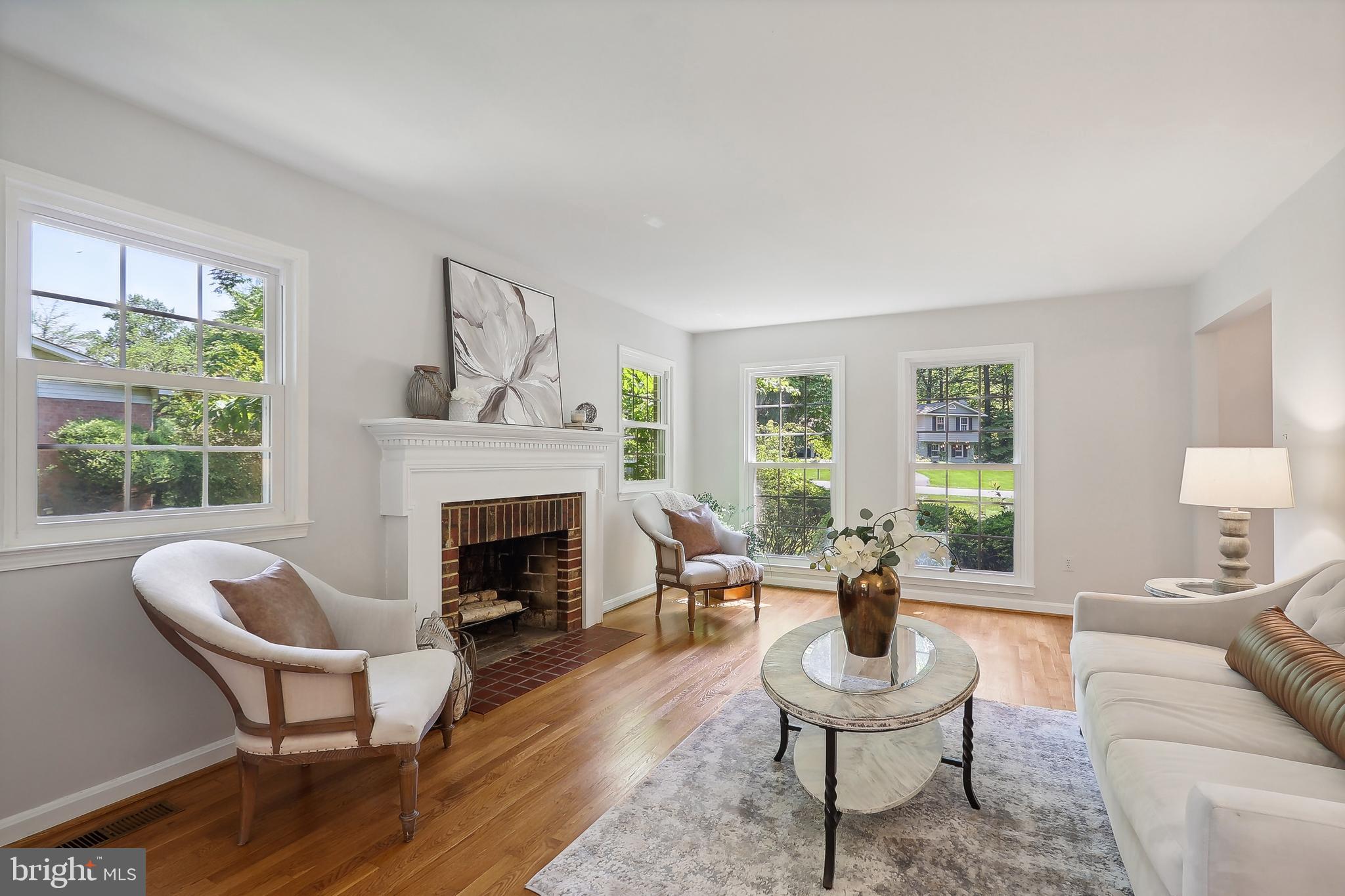 SUTTON PLACE - Residential