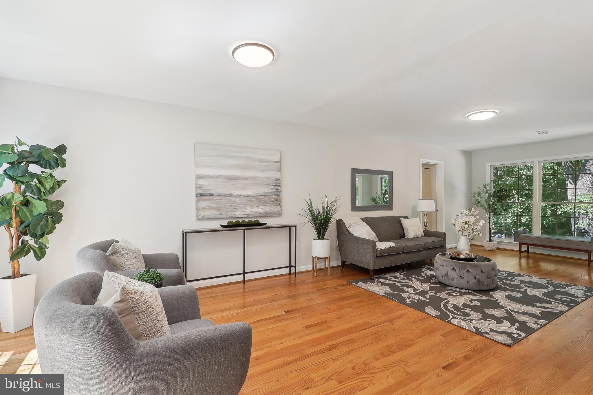 SUTTON PLACE - Residential