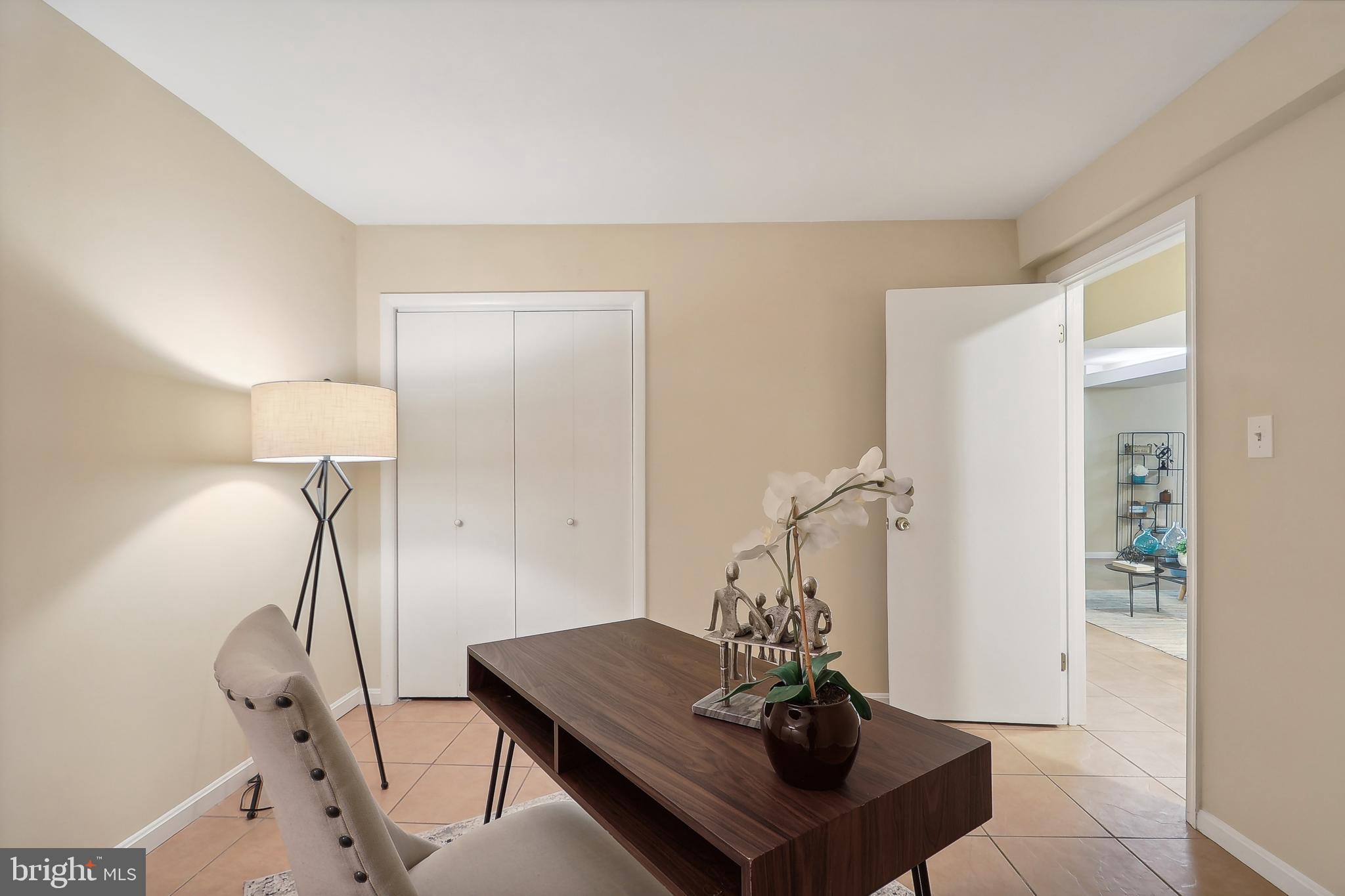 SUTTON PLACE - Residential