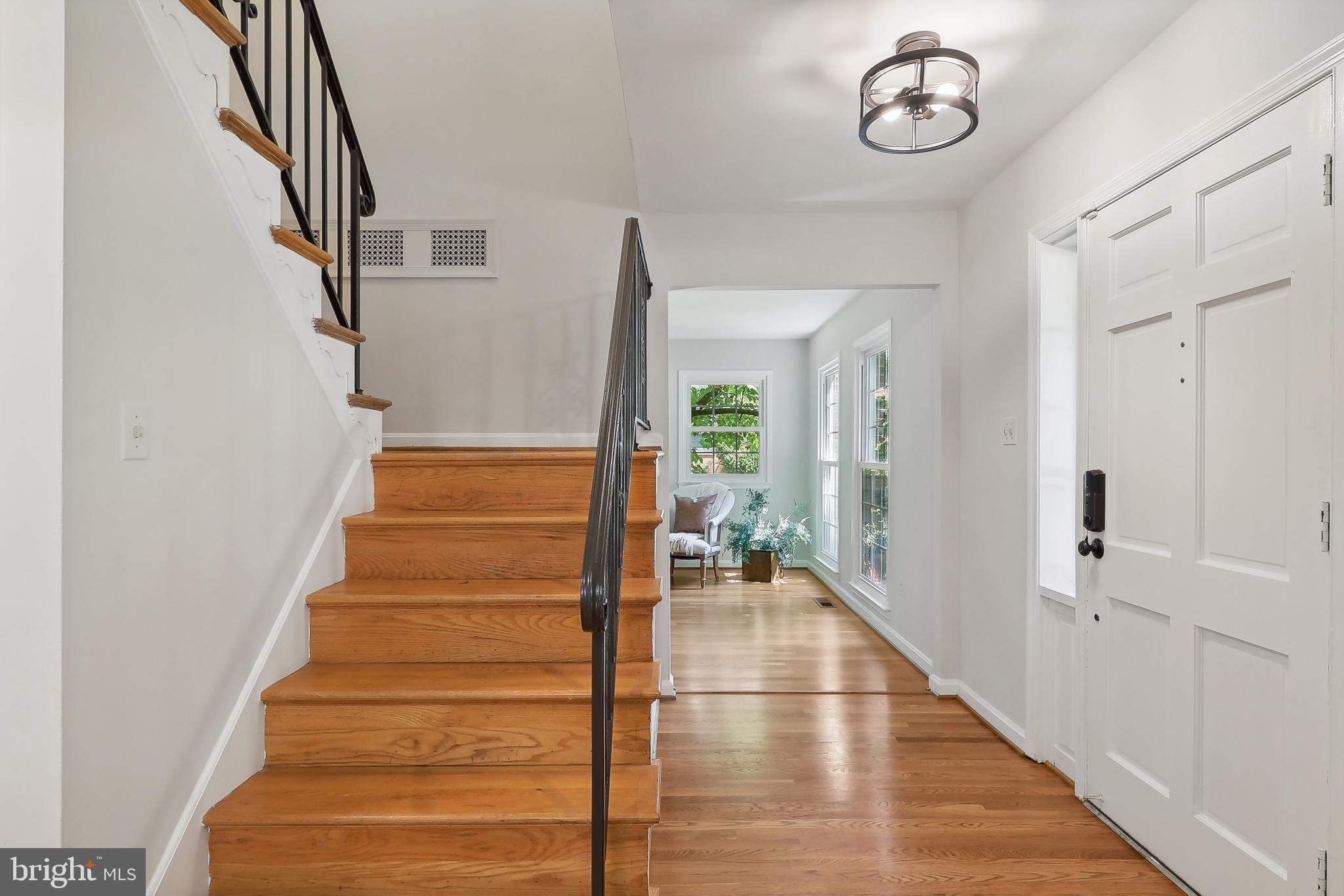 SUTTON PLACE - Residential