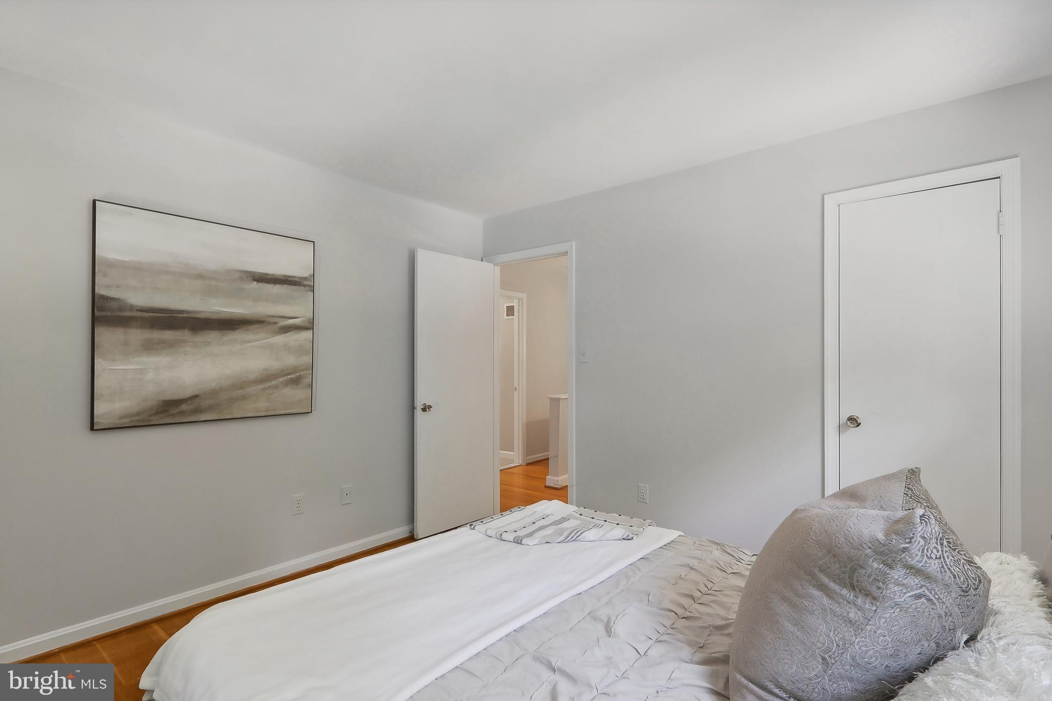 SUTTON PLACE - Residential