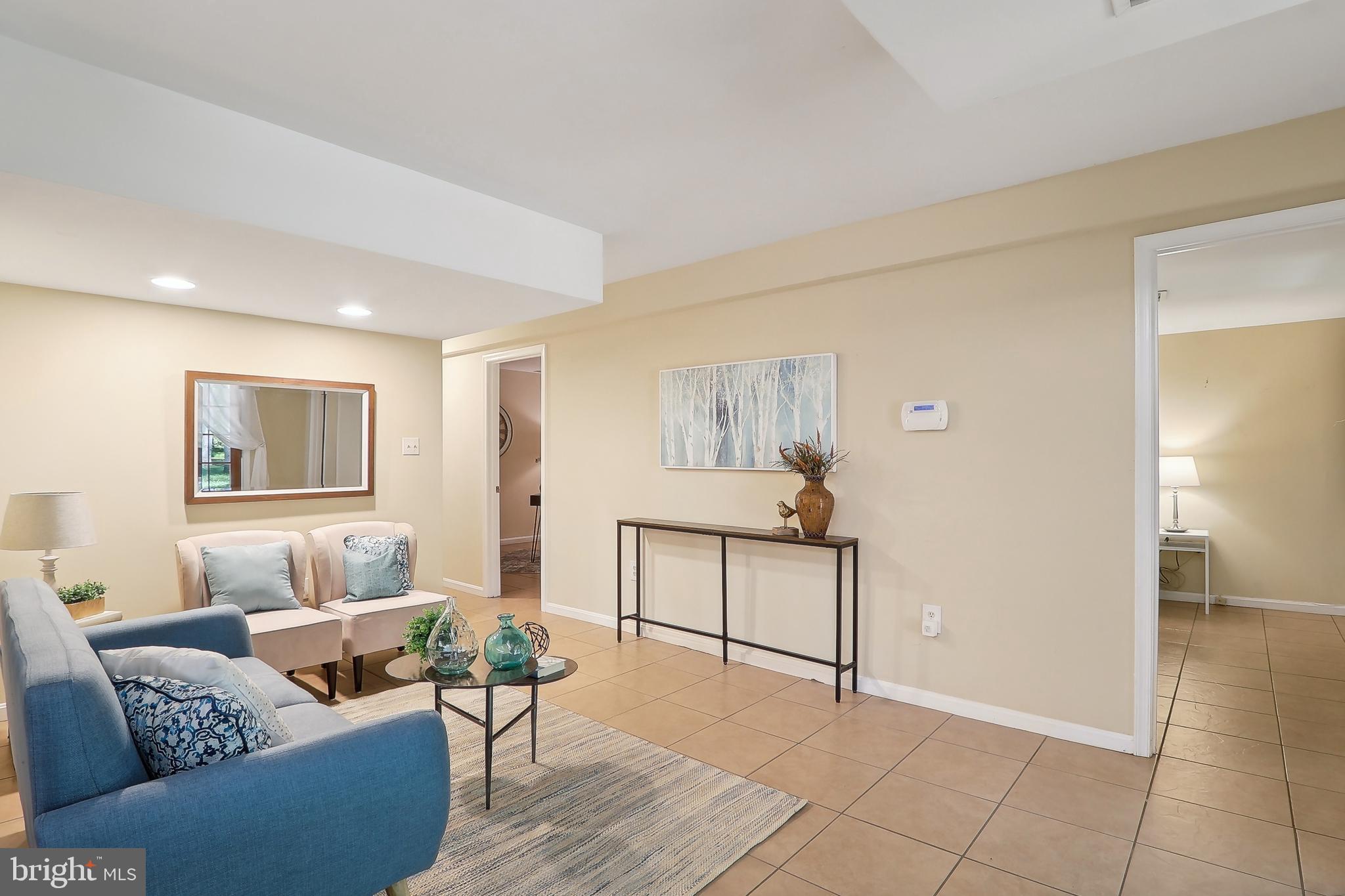 SUTTON PLACE - Residential