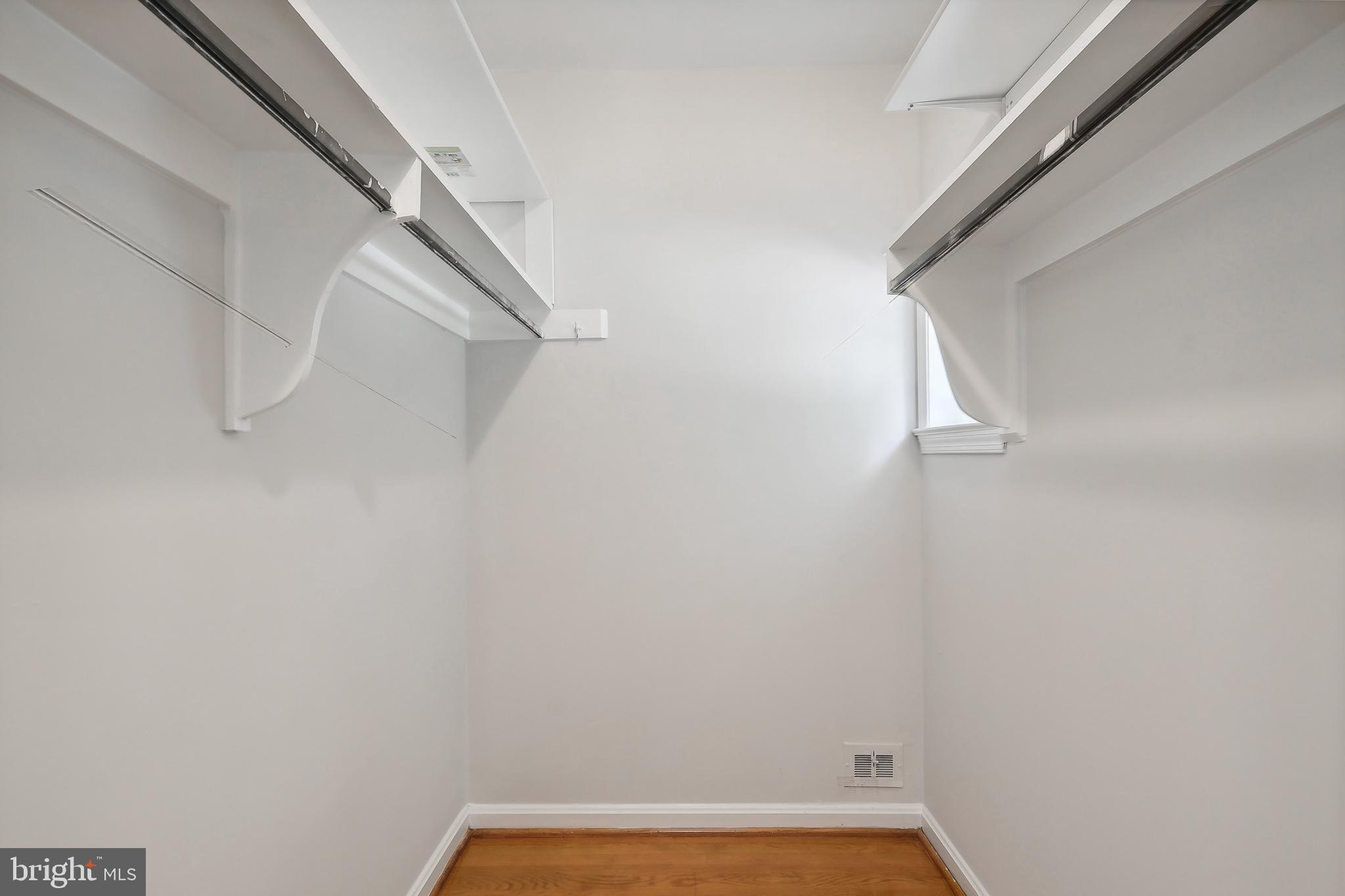 SUTTON PLACE - Residential