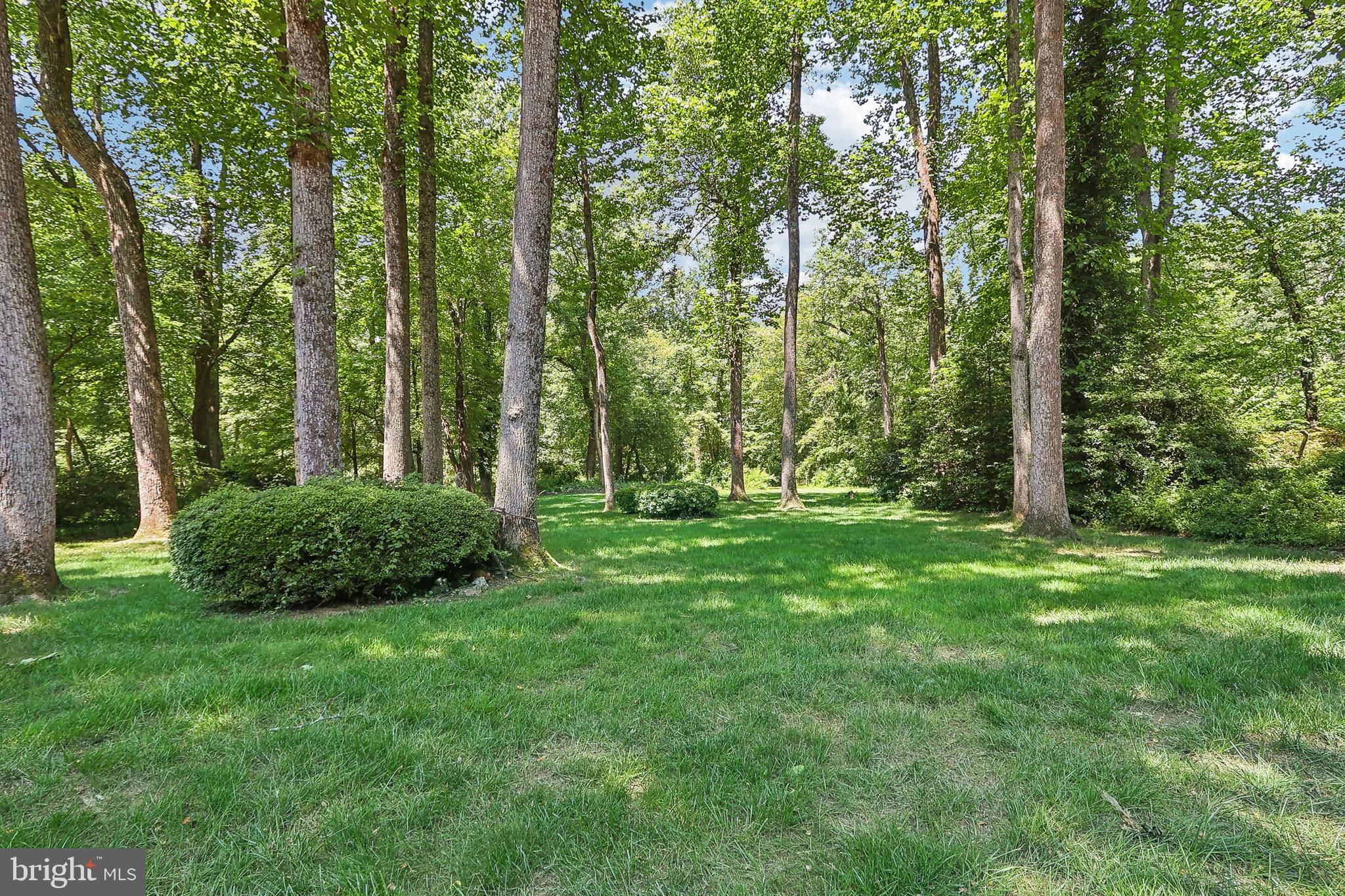 SUTTON PLACE - Residential