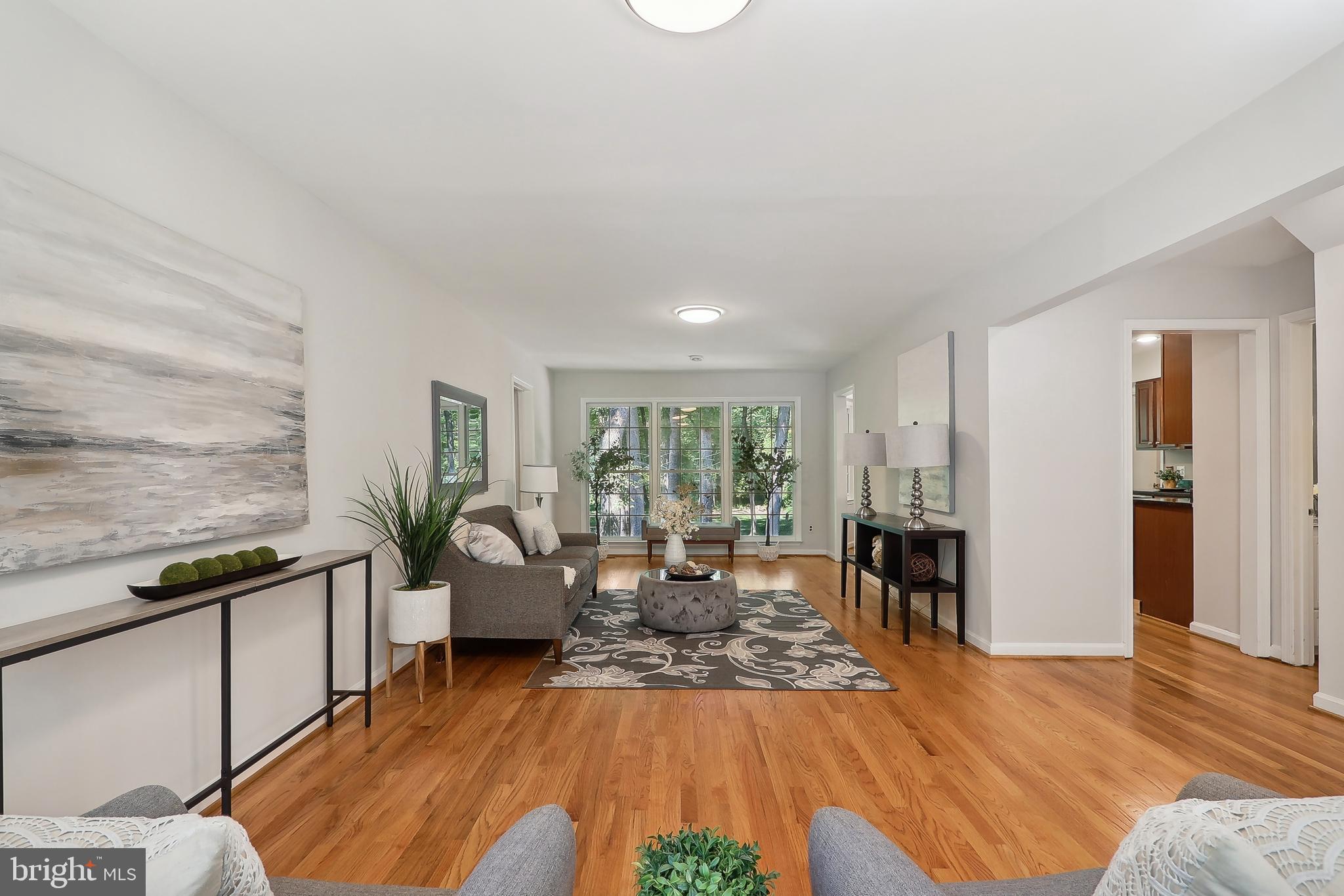 SUTTON PLACE - Residential