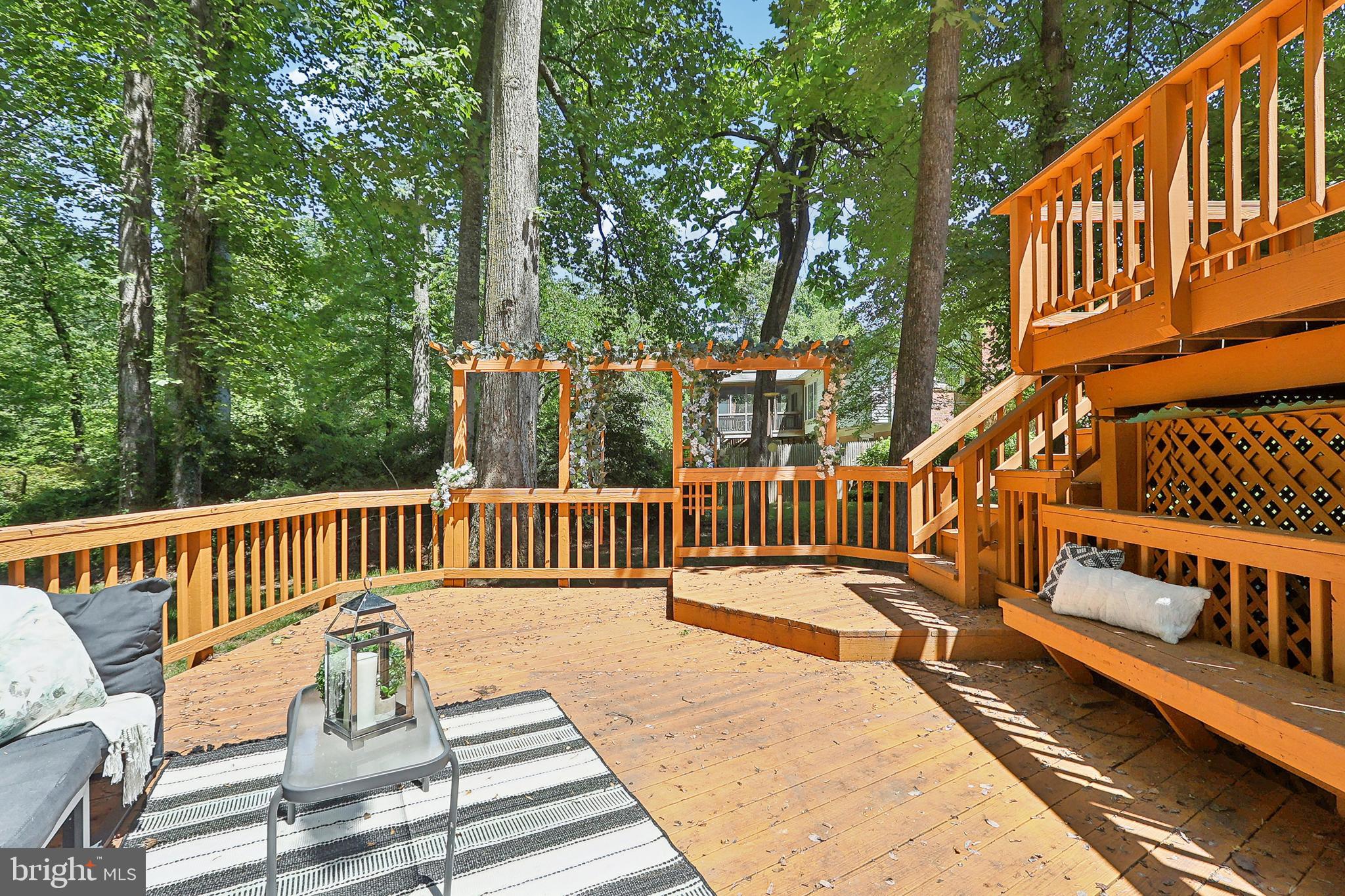 SUTTON PLACE - Residential