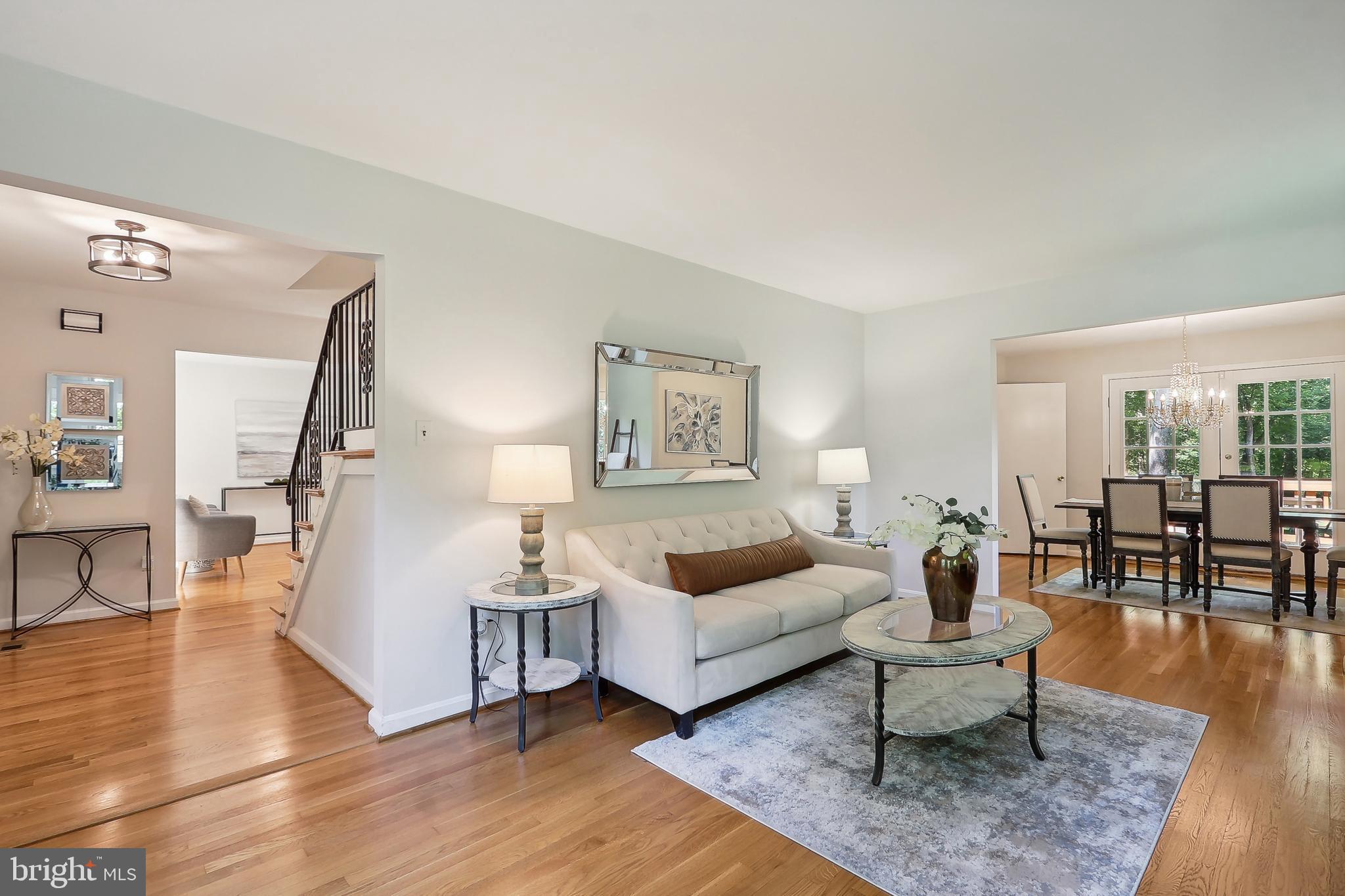 SUTTON PLACE - Residential