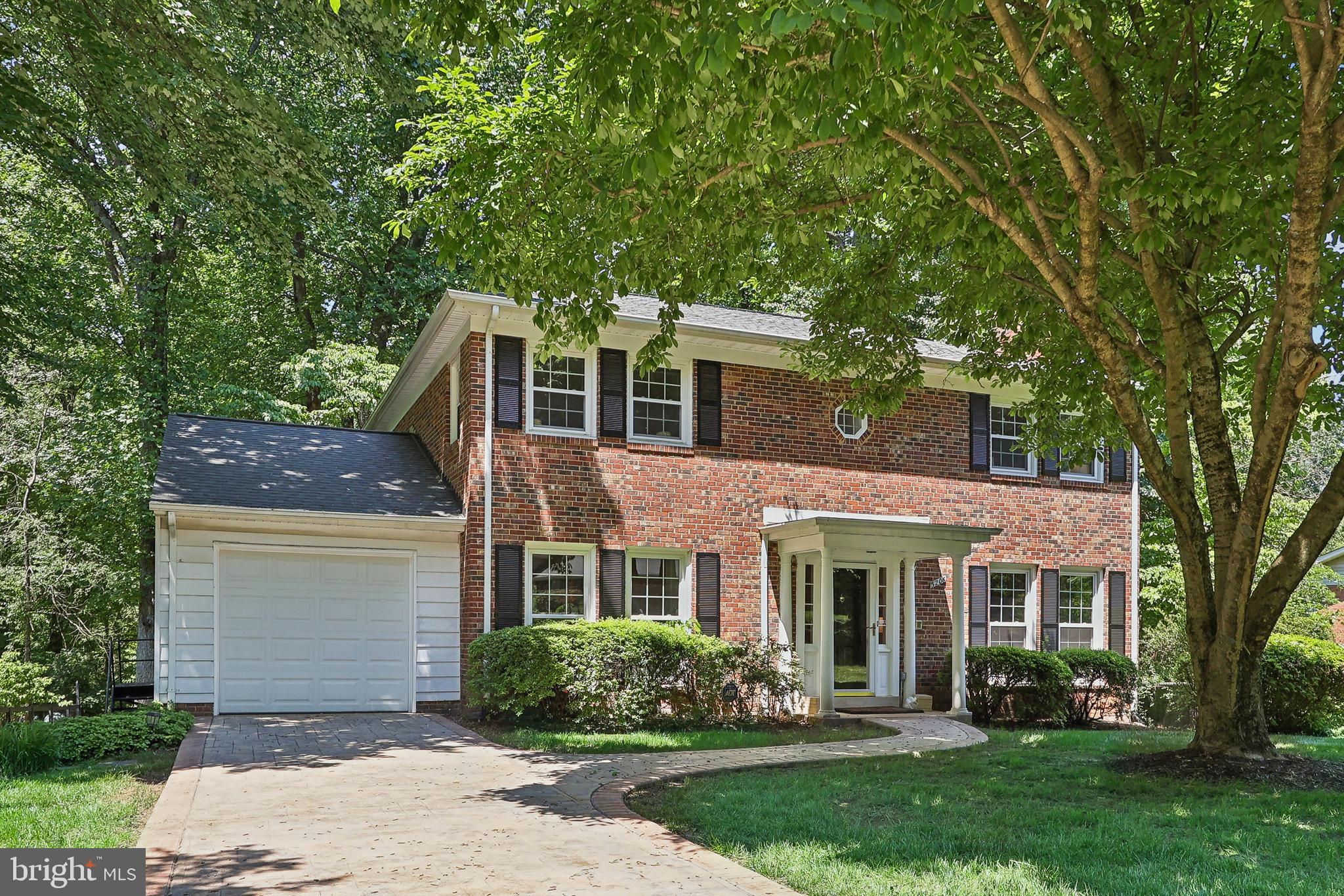 SUTTON PLACE - Residential