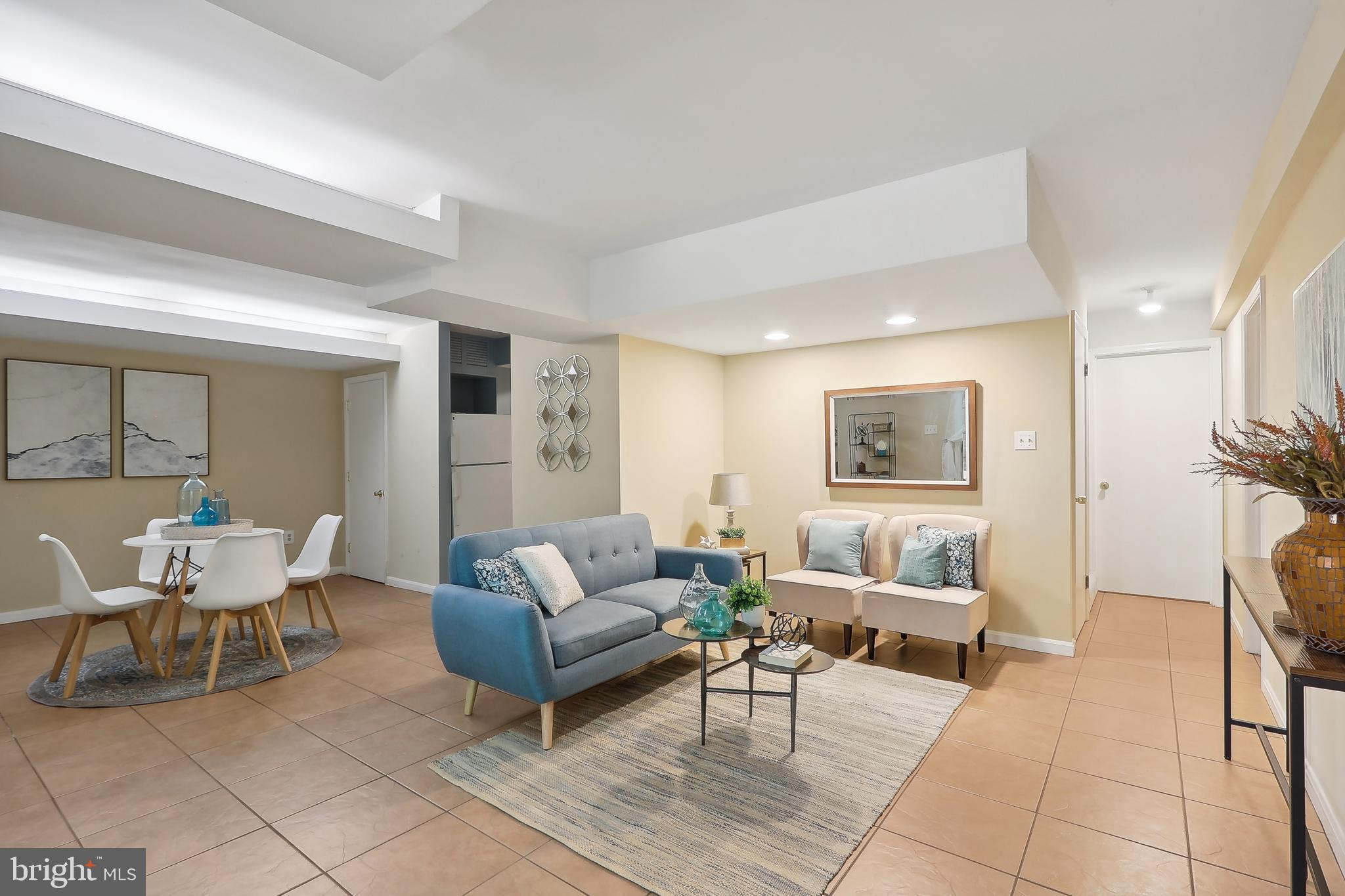 SUTTON PLACE - Residential