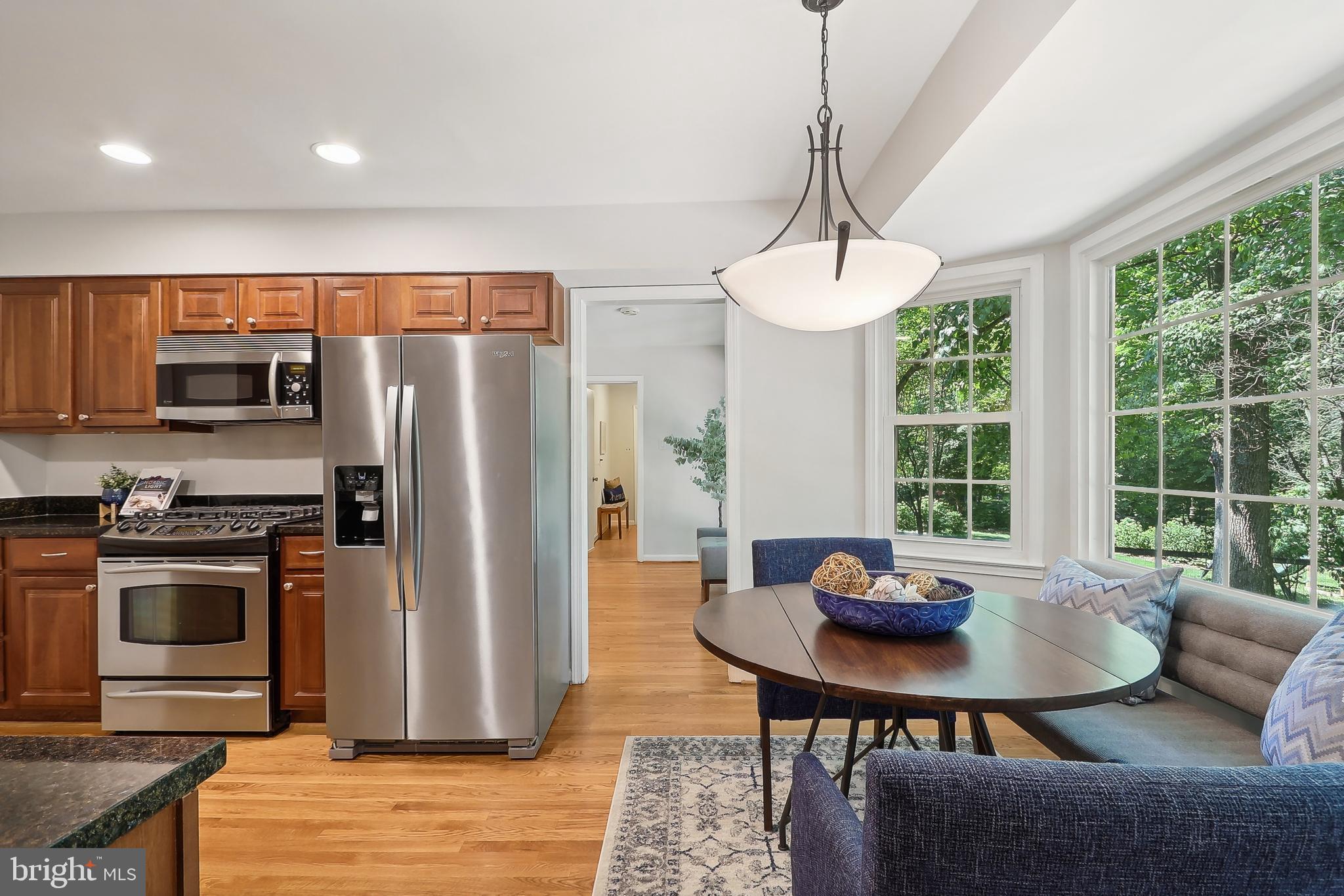 SUTTON PLACE - Residential