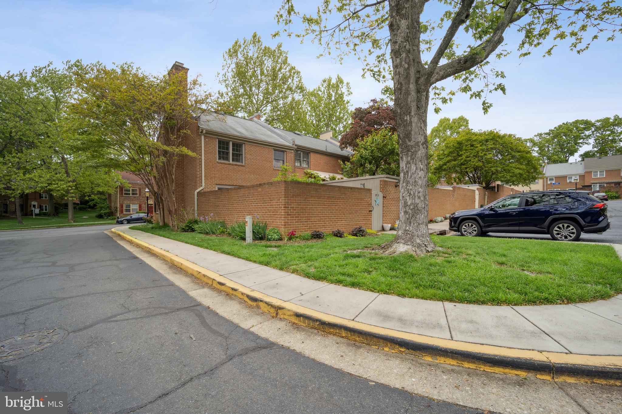 CHARLESTOWN - Residential