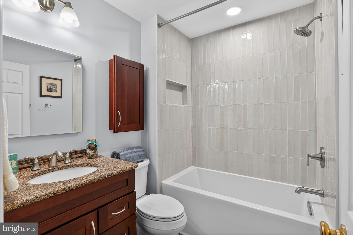 CHARLESTOWN - Residential