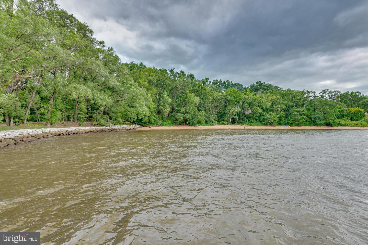 RIVIERA BEACH - Residential Lease