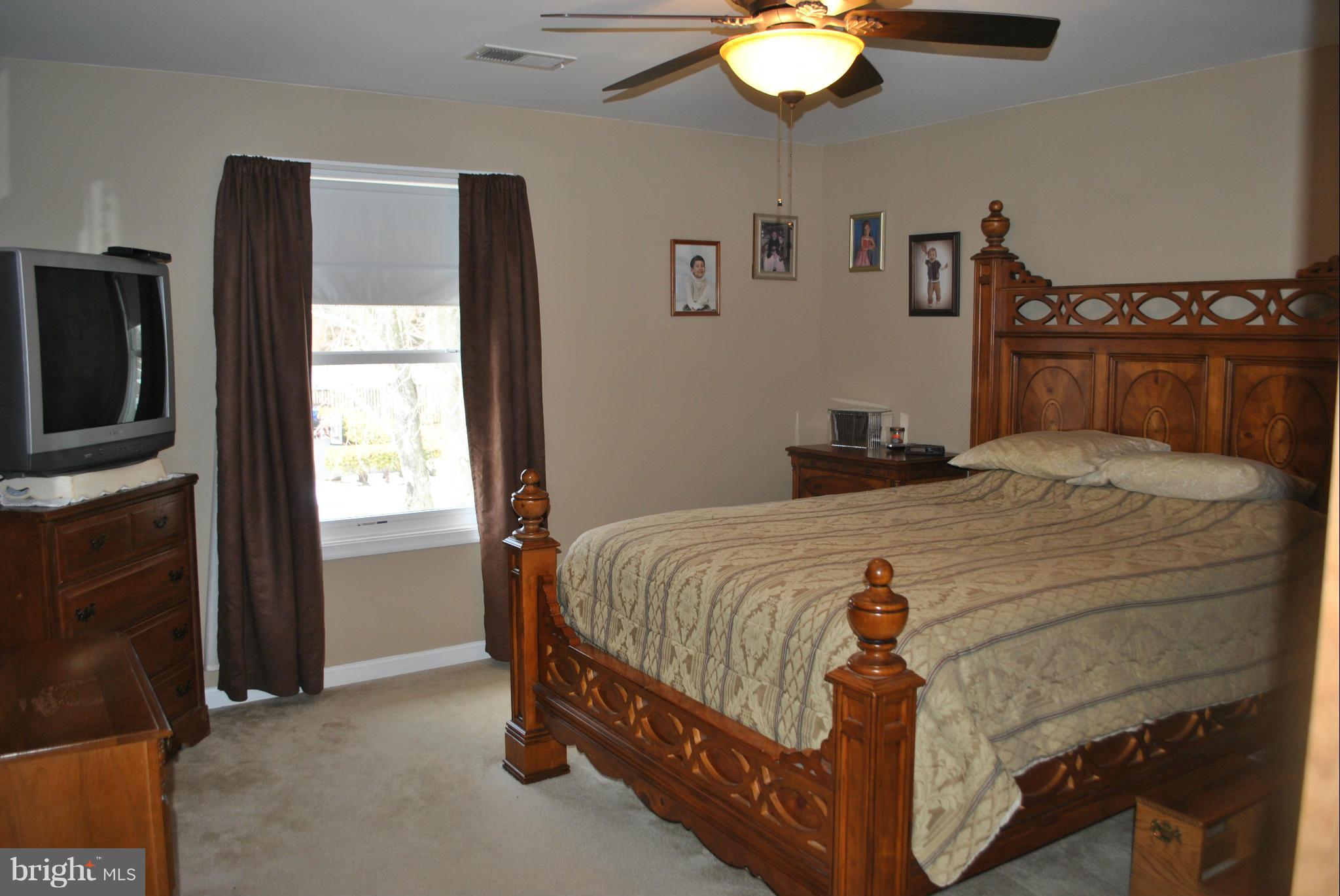 CAPITAL ESTATES - Residential