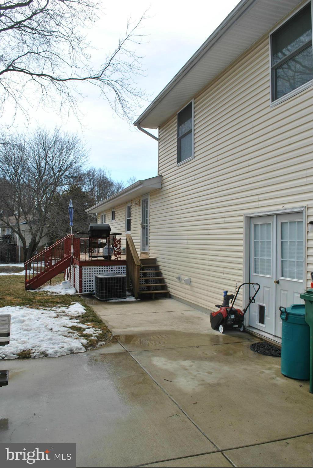 CAPITAL ESTATES - Residential