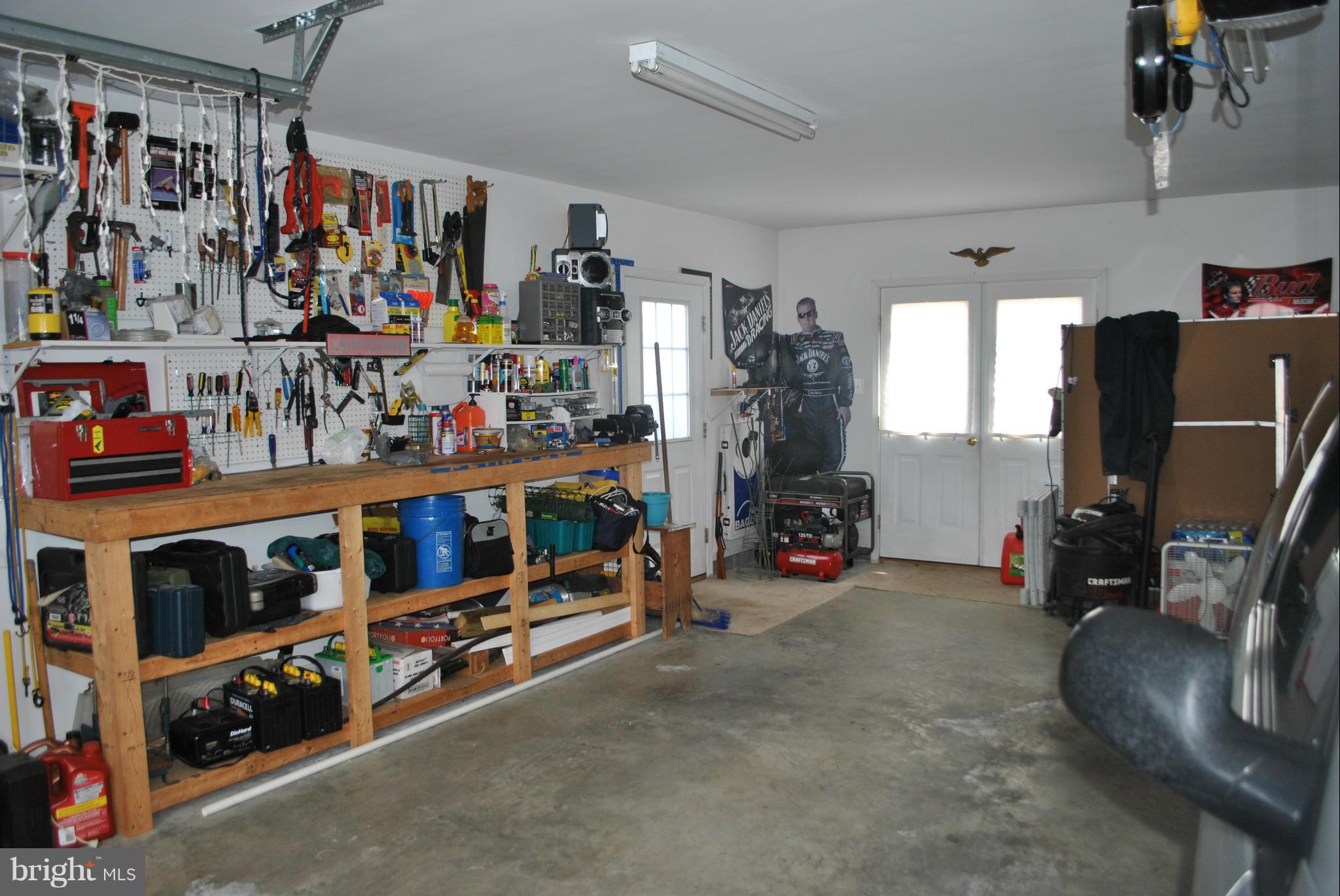 CAPITAL ESTATES - Residential